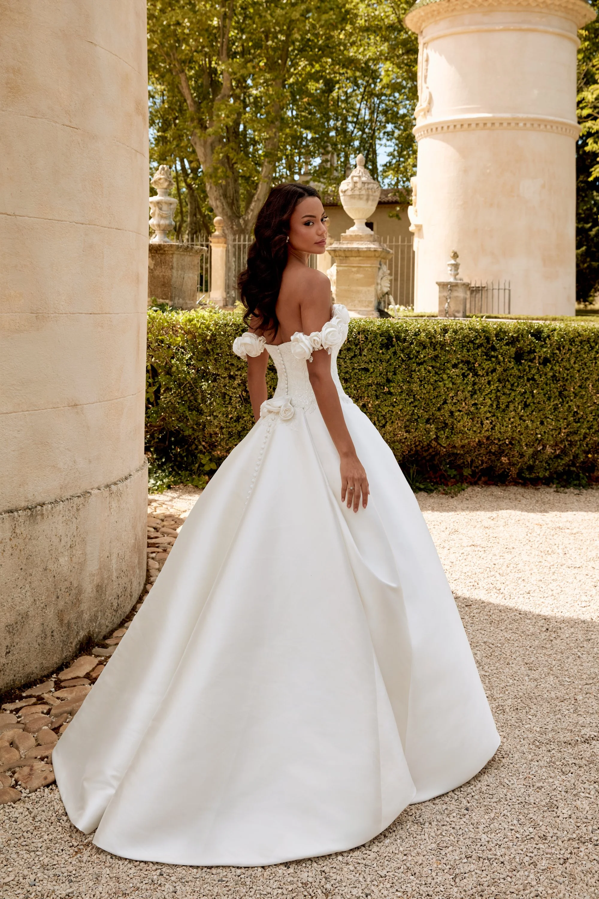 44570_FB_Sincerity-Bridal_3.jpg