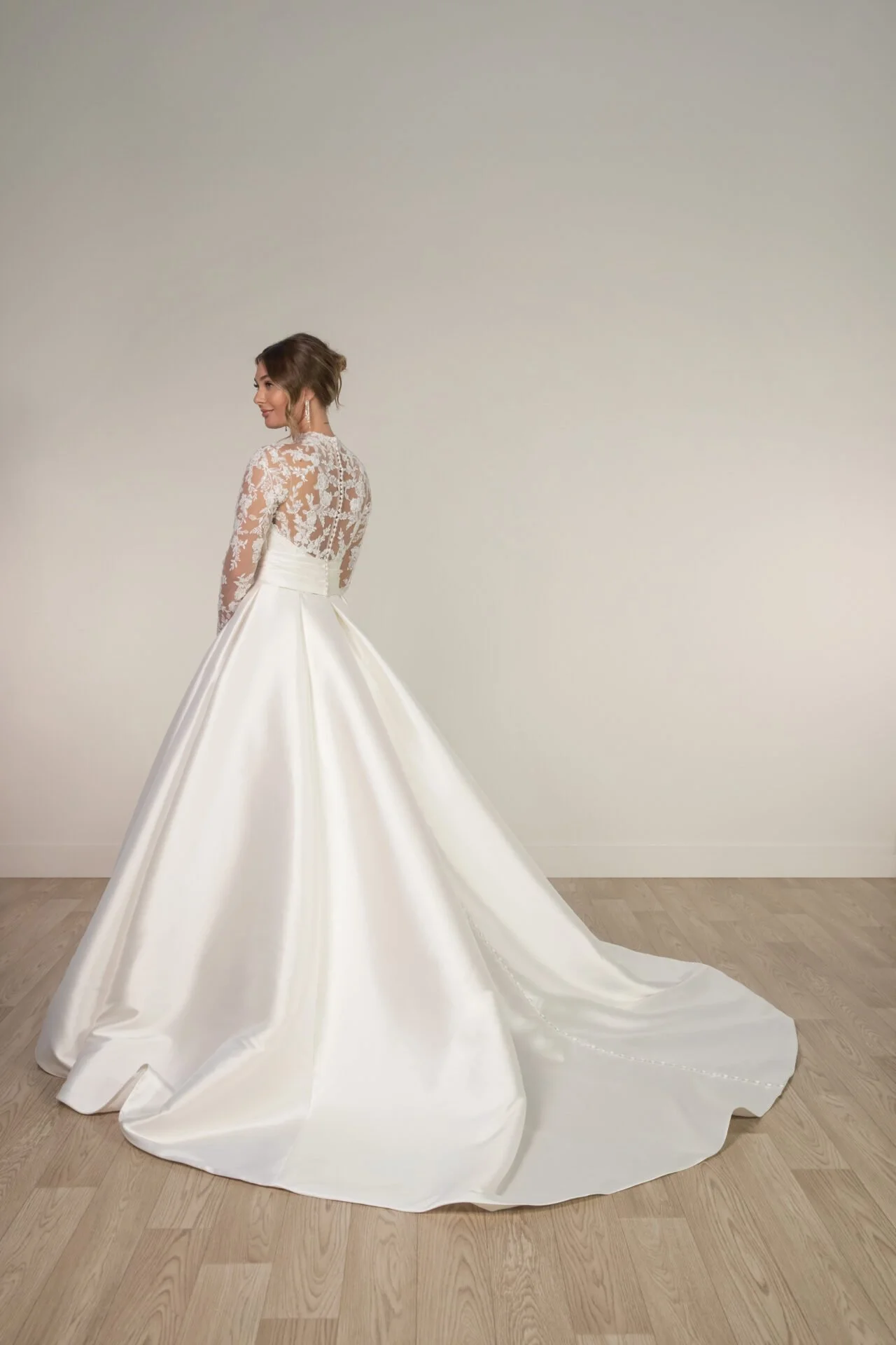 Stella York by Essense of Australia