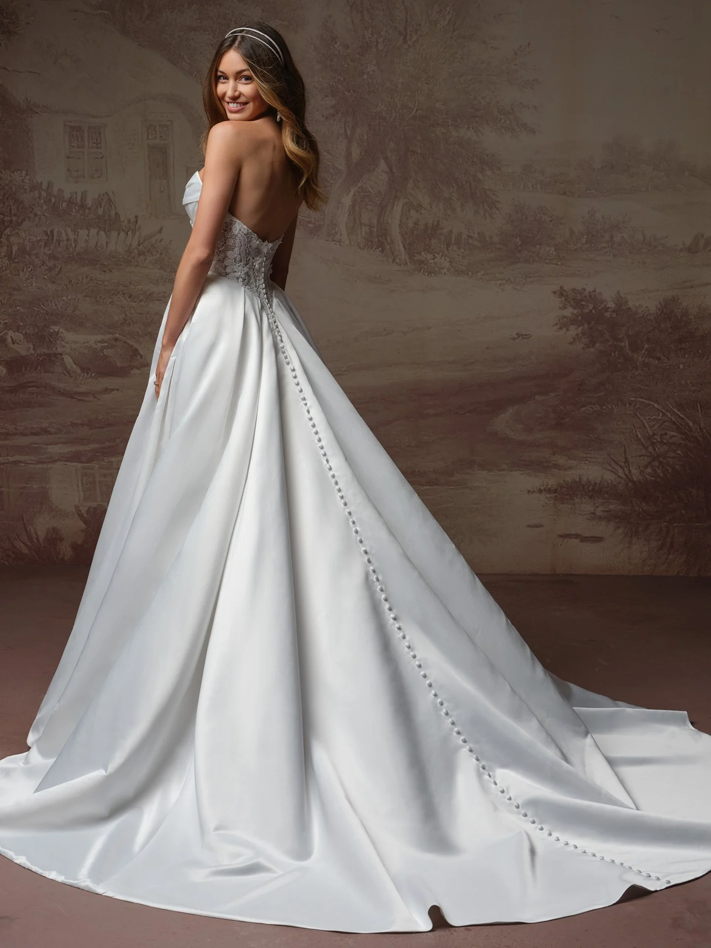 Rebecca-Ingram-Gigi-Ballgown-Wedding-Dress-F6RB120A01-Alt54-IV002.jpg