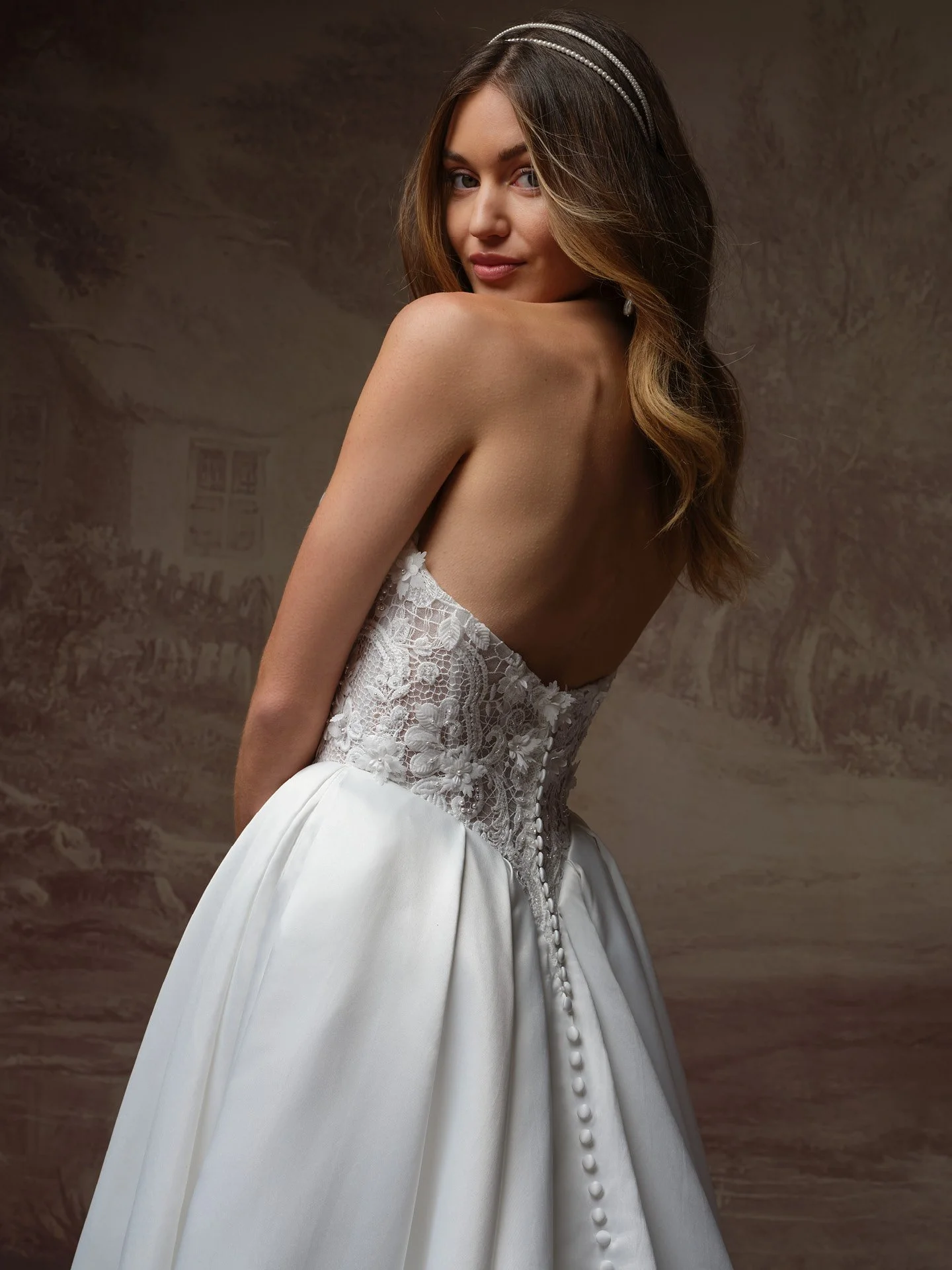 Rebecca-Ingram-Gigi-Ballgown-Wedding-Dress-F6RB120A01-Alt55-IV002.jpg