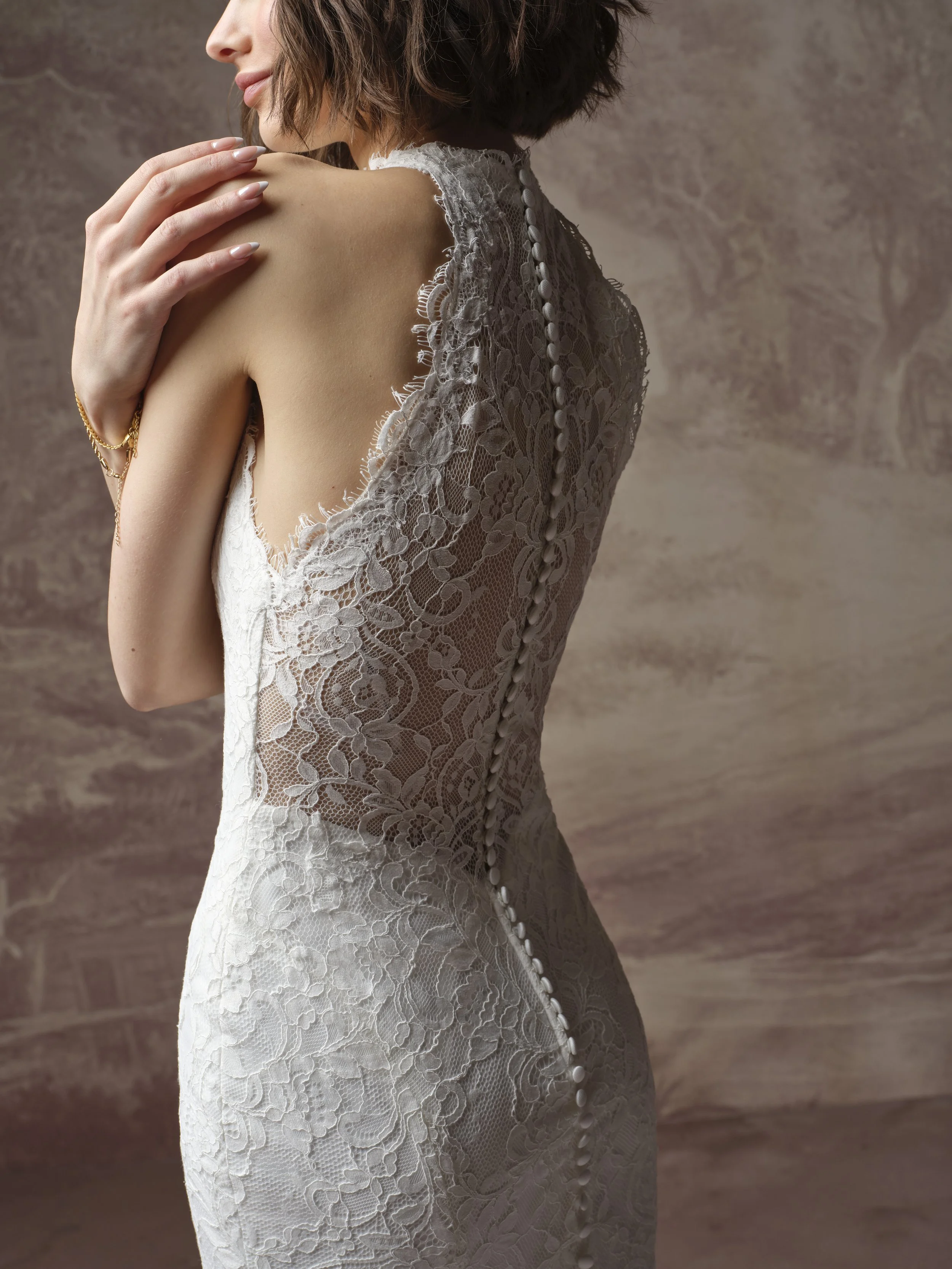Maggie-Sottero-Anya-Sheath-Wedding-Dress-F6MK095A01-Alt56-IV002-uncropped.jpg