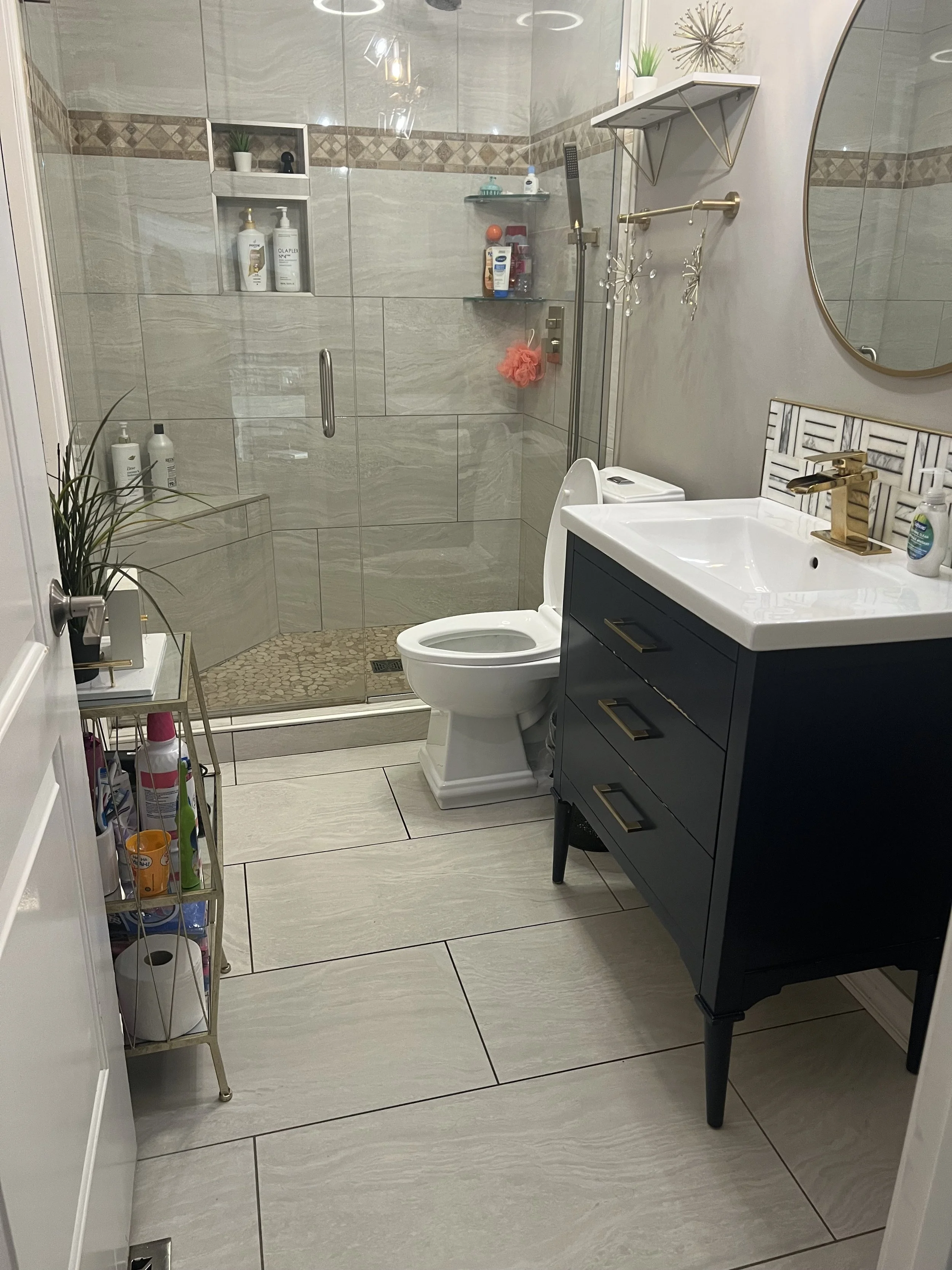 A clean bathroom feels different. From polished glass and shining fixtures to refreshed tile and floors, this space now feels bright, calm, and ready for the day.