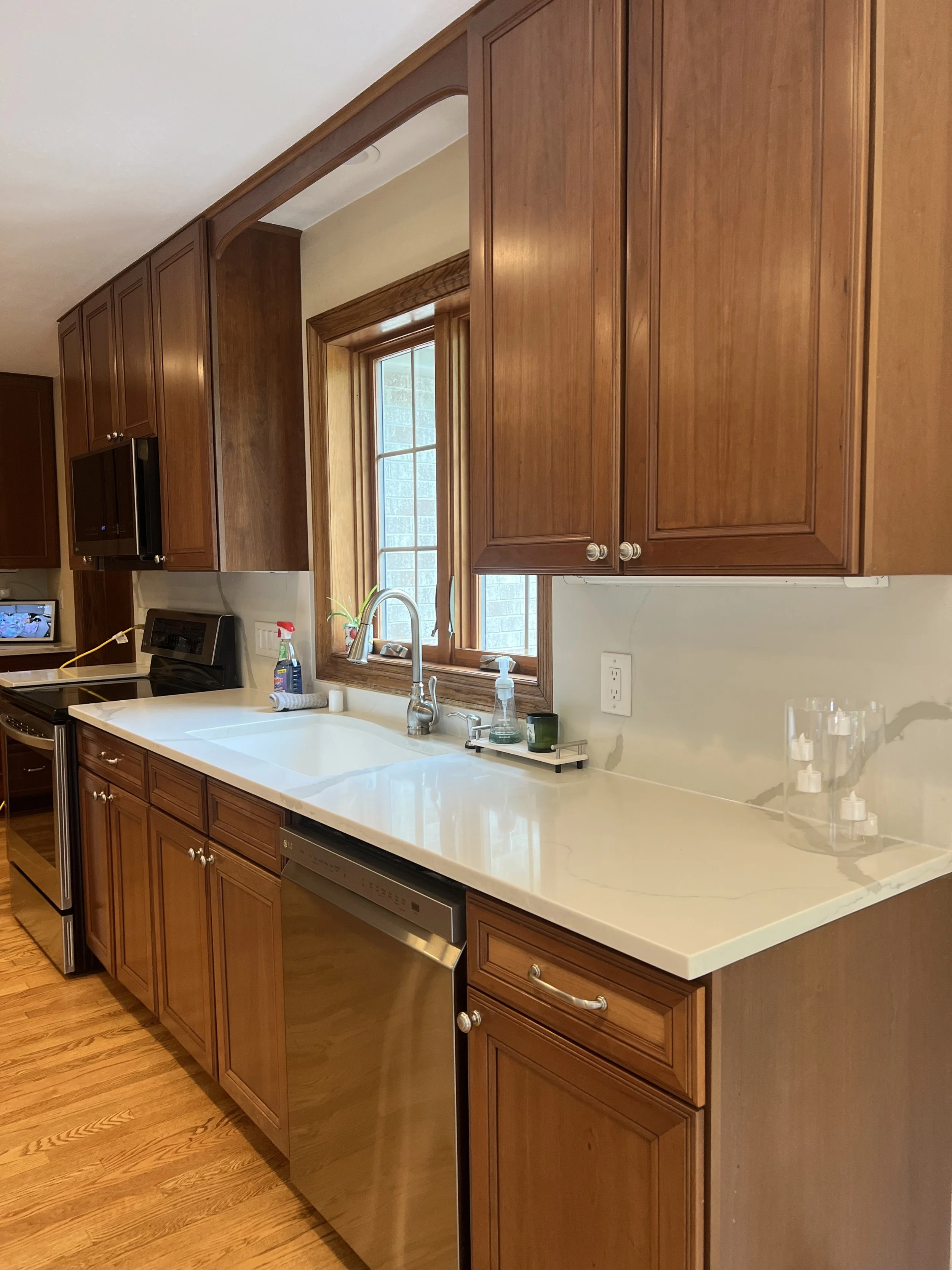 Look at the shine in this kitchen!