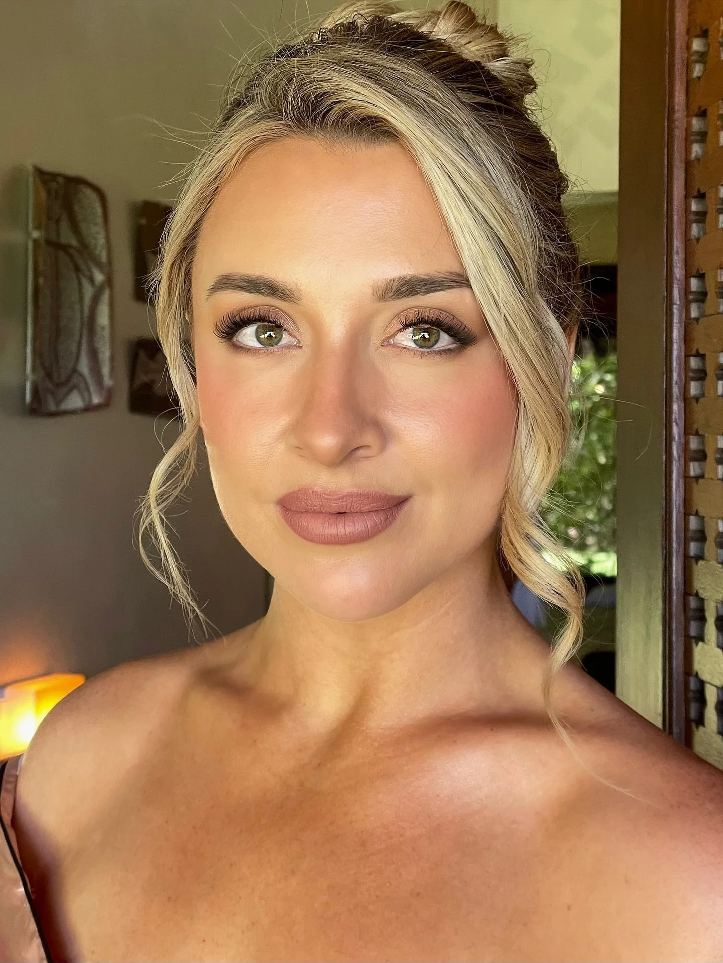 Glowy bridesmaid look🤍

Hair by @airliebeachhairandmakeup 

#whitsundaymakeupartist 
#airliebeachmakeupartist
#airliebeachmua
#whitsundaymua 
#Whitsundayevents
#hamiltonislandmakeupartist 
#whitsundayweddings 
#airliebeachweddings
#bowenmakeupartist