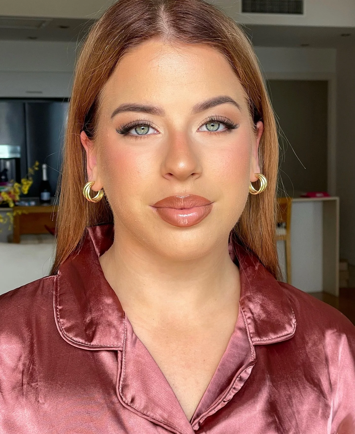 Love glowy skin, blushy tones, and a natural finish but still want a glam vibe with fuller coverage? Then this look is for you💕

#whitsundaymakeupartist 
#airliebeachmakeupartist
#airliebeachmua
#whitsundaymua 
#Whitsundayevents
#hamiltonislandmakeu