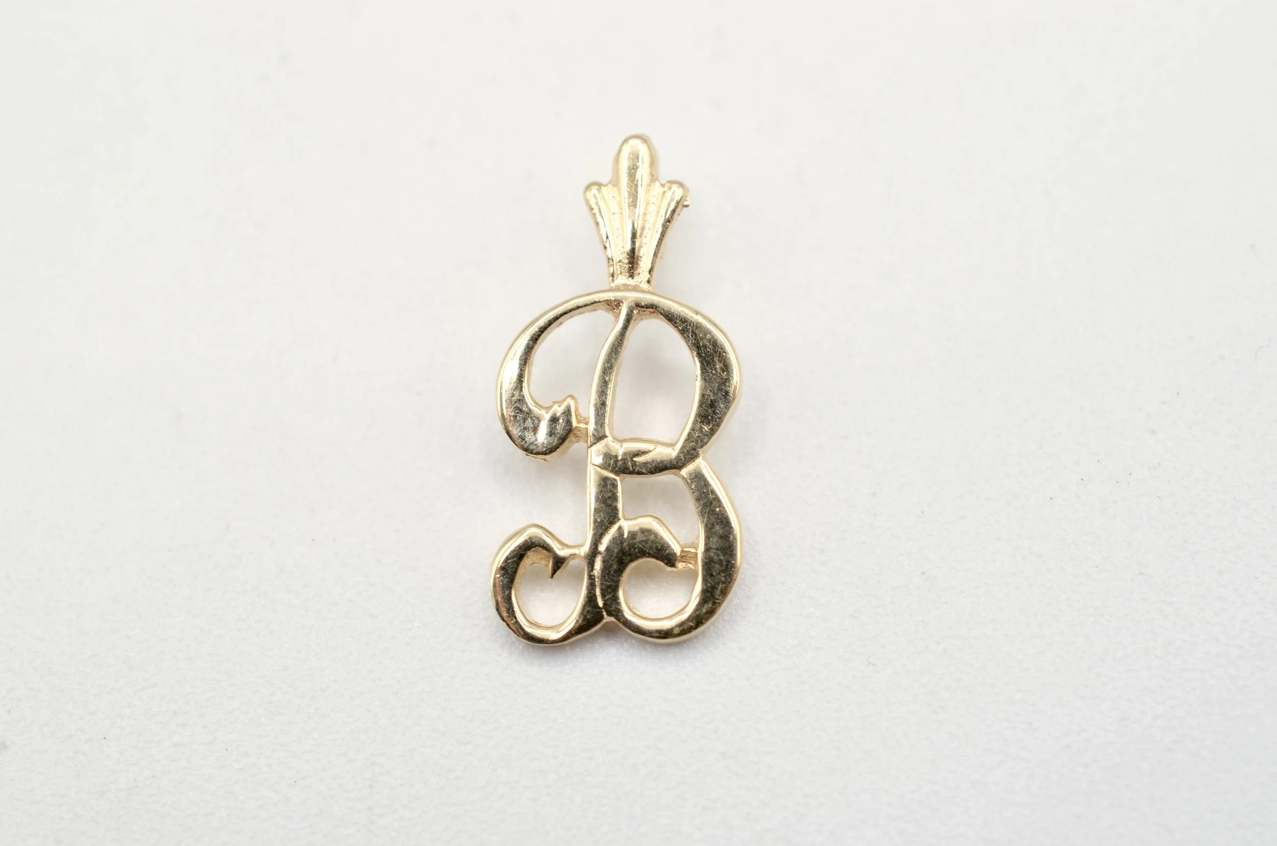Vintage 14K Gold Script Initial B Pendant Charm Letter B 1.5g