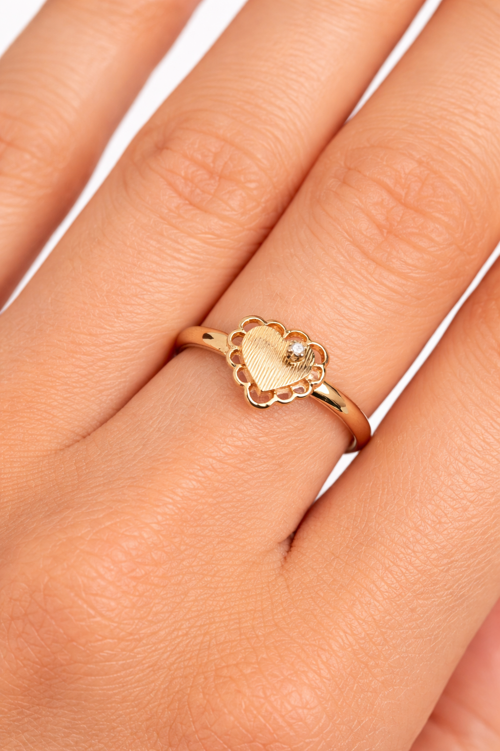 Vintage 14K Gold Heart Ring w/ Diamond Accent Sunburst Design Size 5.25~ 2.2g