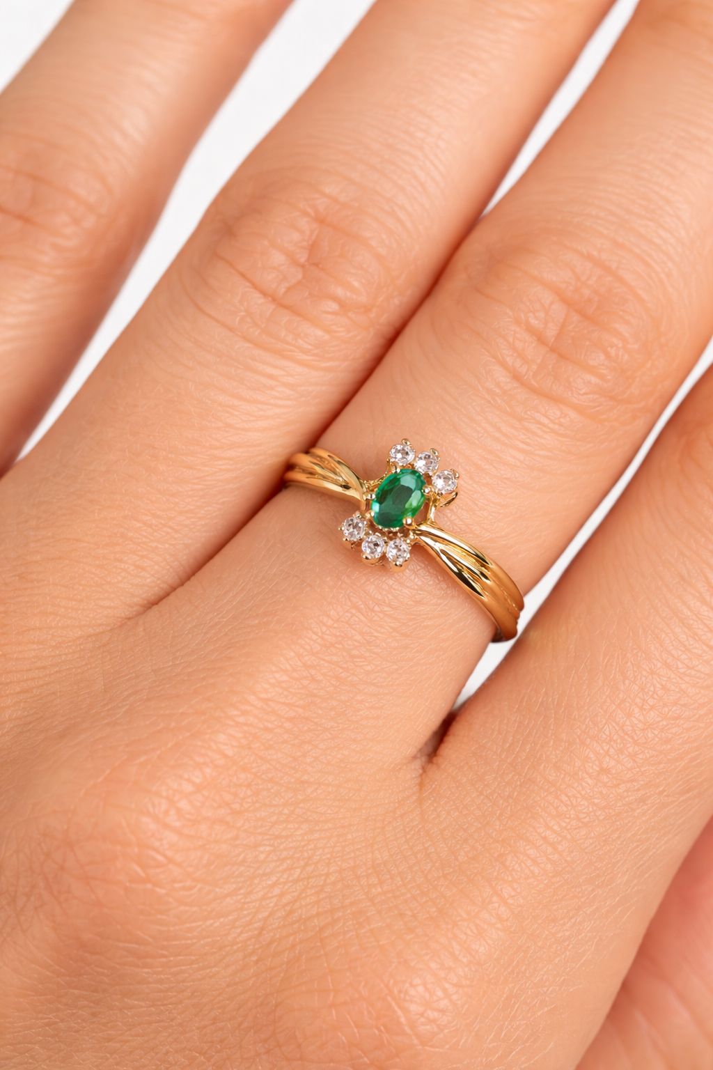 Vintage 14K Gold Pear Emerald Diamond Ring Natural Emerald Size 6.~2.1g