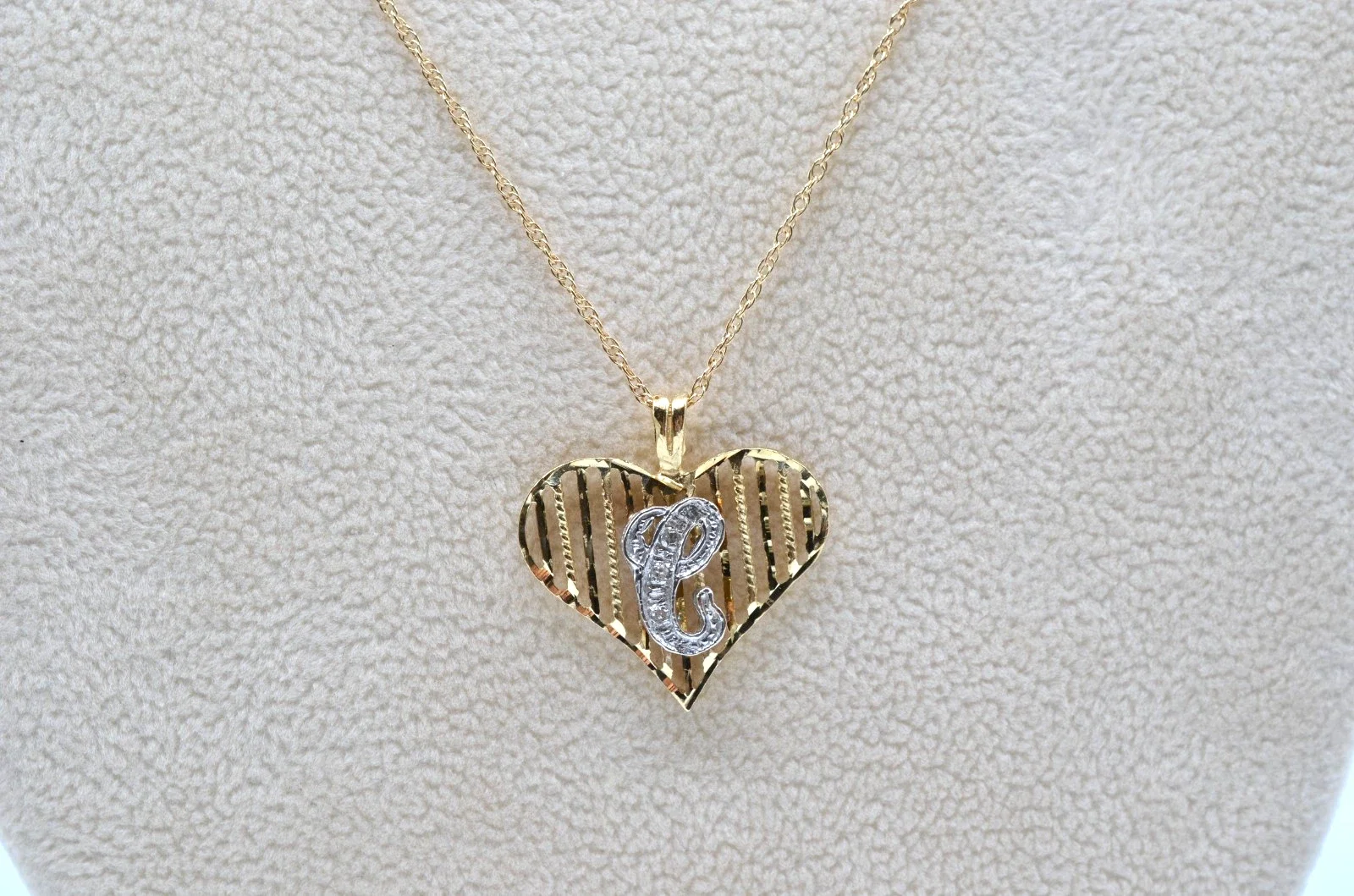 14K Two-Tone Gold Heart Initial “C” Diamond Pendant Necklace 19.5” 2.9g