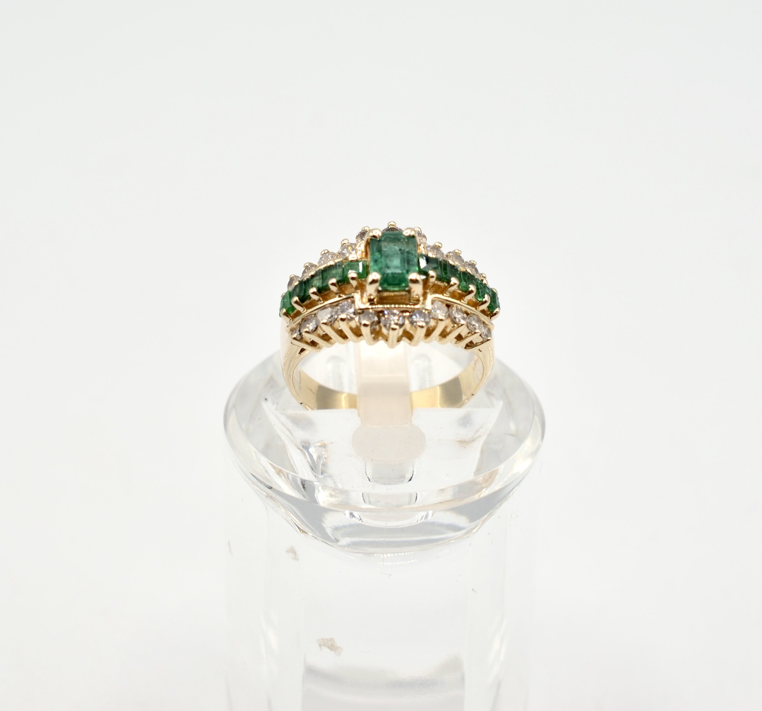 Vintage 14K Gold Natural Emerald Diamond Cocktail Ring Estate Size 6.5 5.4g
