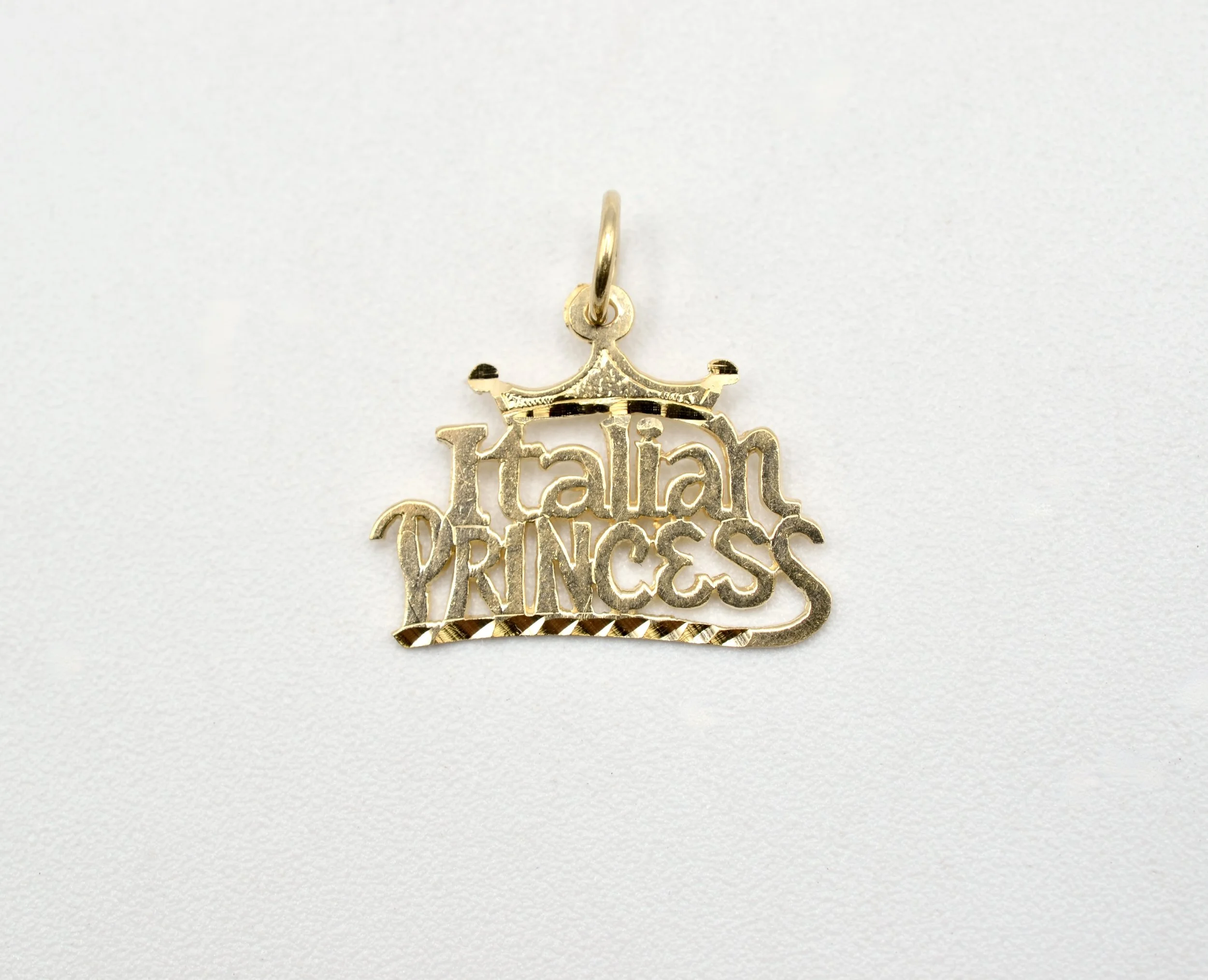 Vintage 14K Gold “Italian Princess” Charm Pendant.~1.0gr
