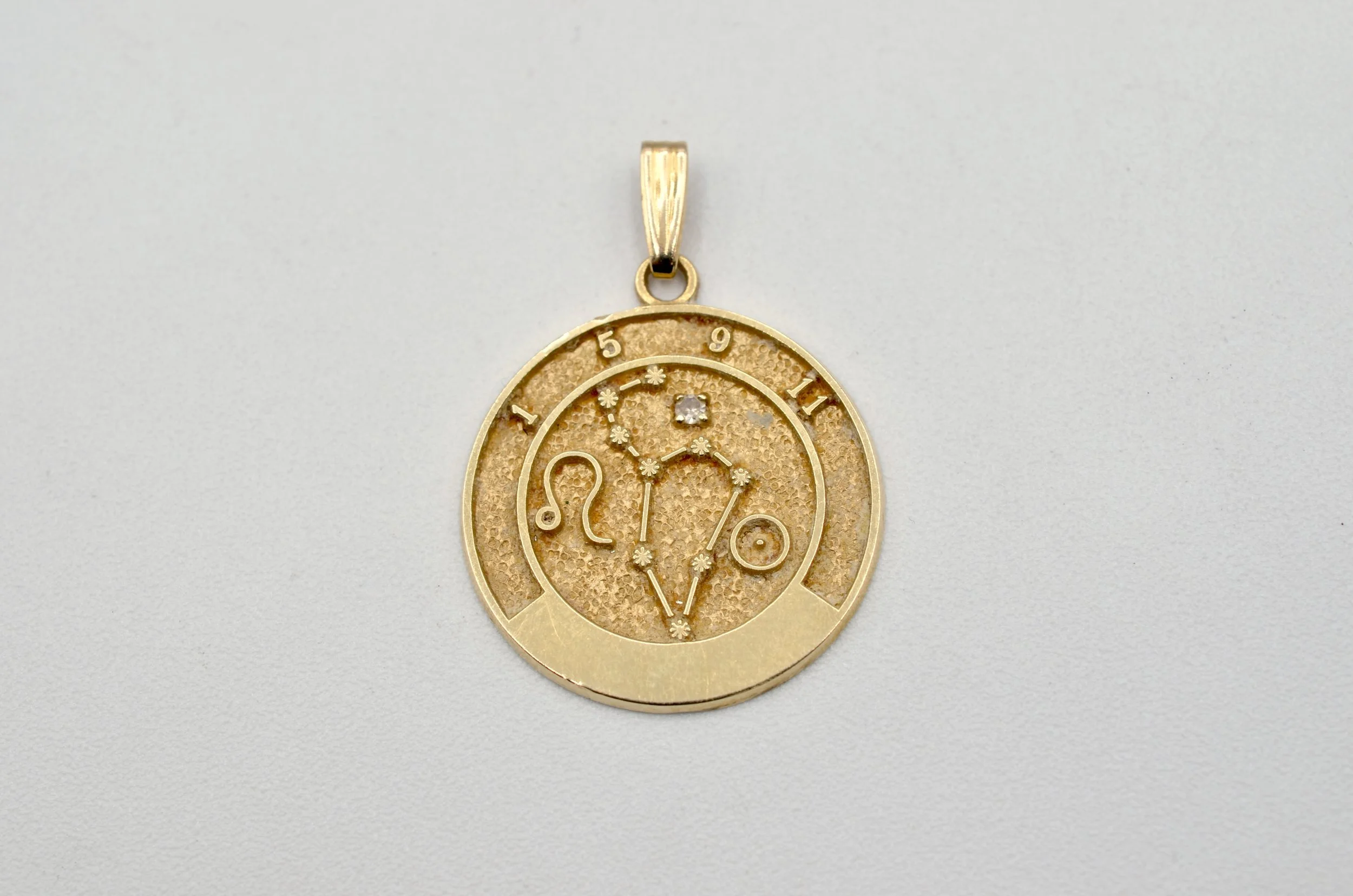 14K Gold Leo Zodiac Talisman Pendant Diamond Astrology Charm 3.3g