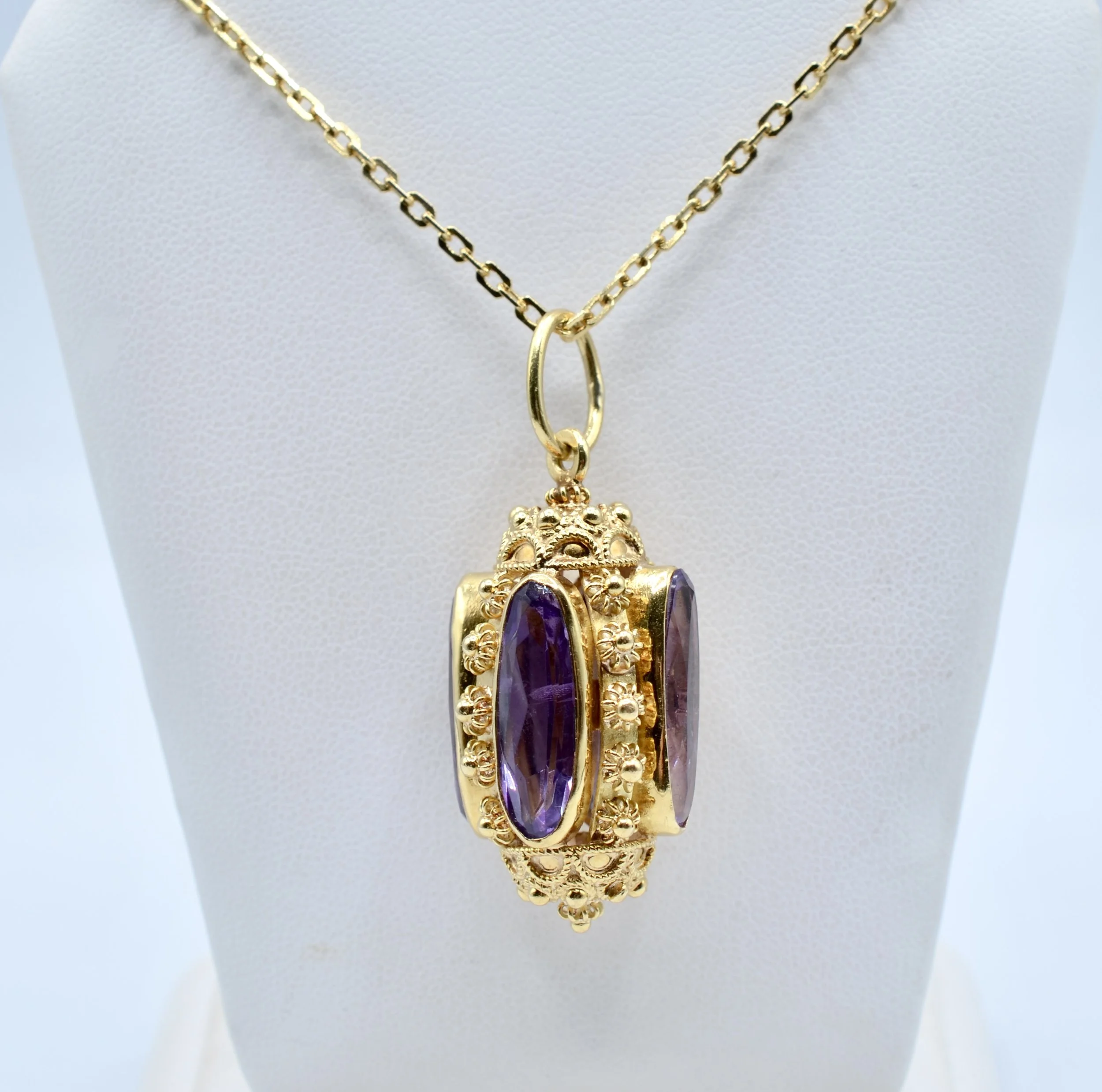 Vintage 18K Gold Amethyst Pendant & Italian 18K Chain – 19.6g
