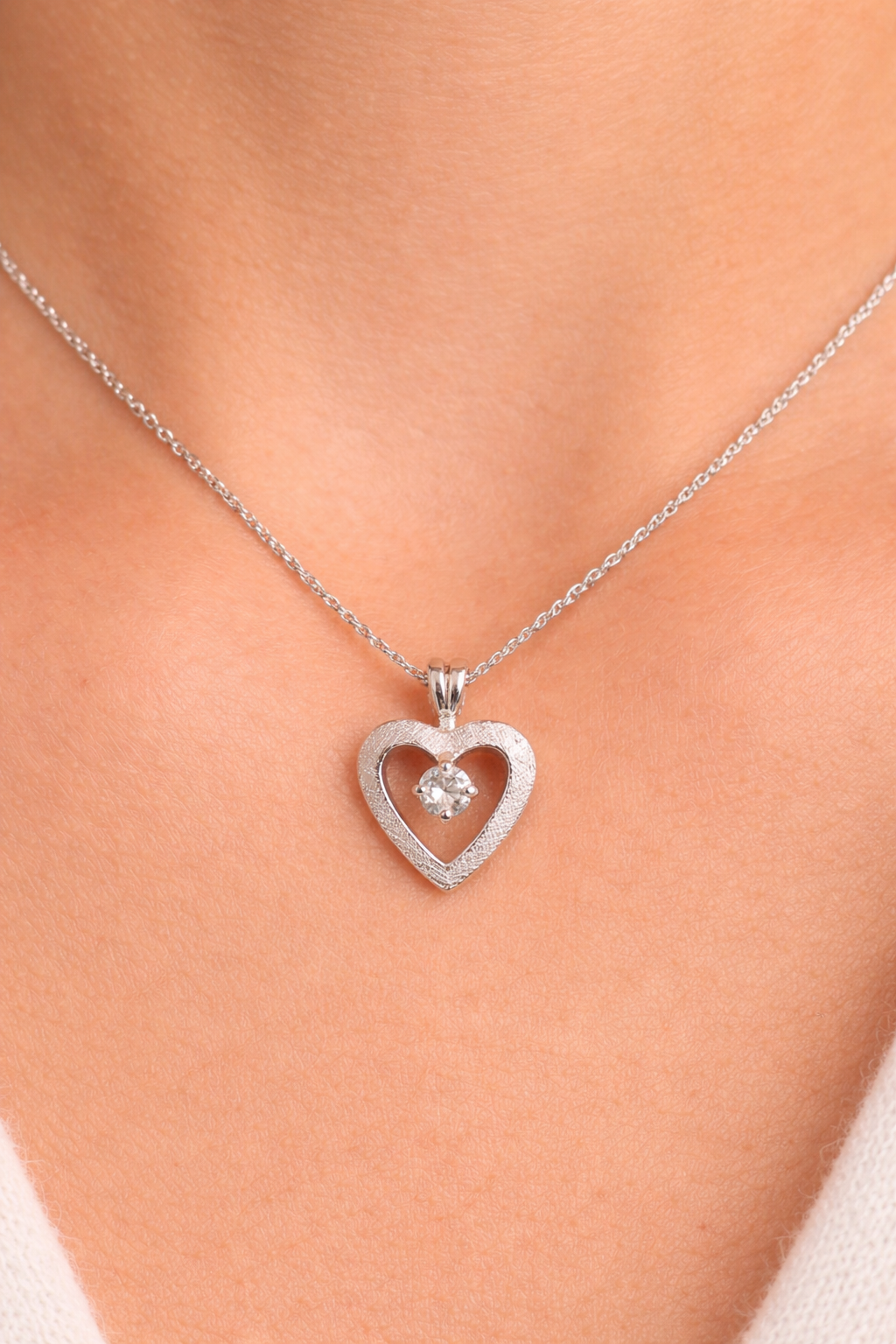 Vintage 14K White Gold Old Mine Cut Diamond Heart Pendant Necklace 15”~2.1g