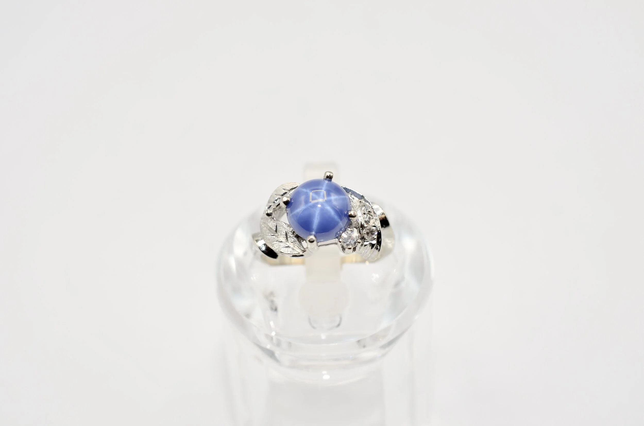 Vintage 14K White Gold Blue Star Sapphire Diamond Cocktail Ring Size 5.25 4g