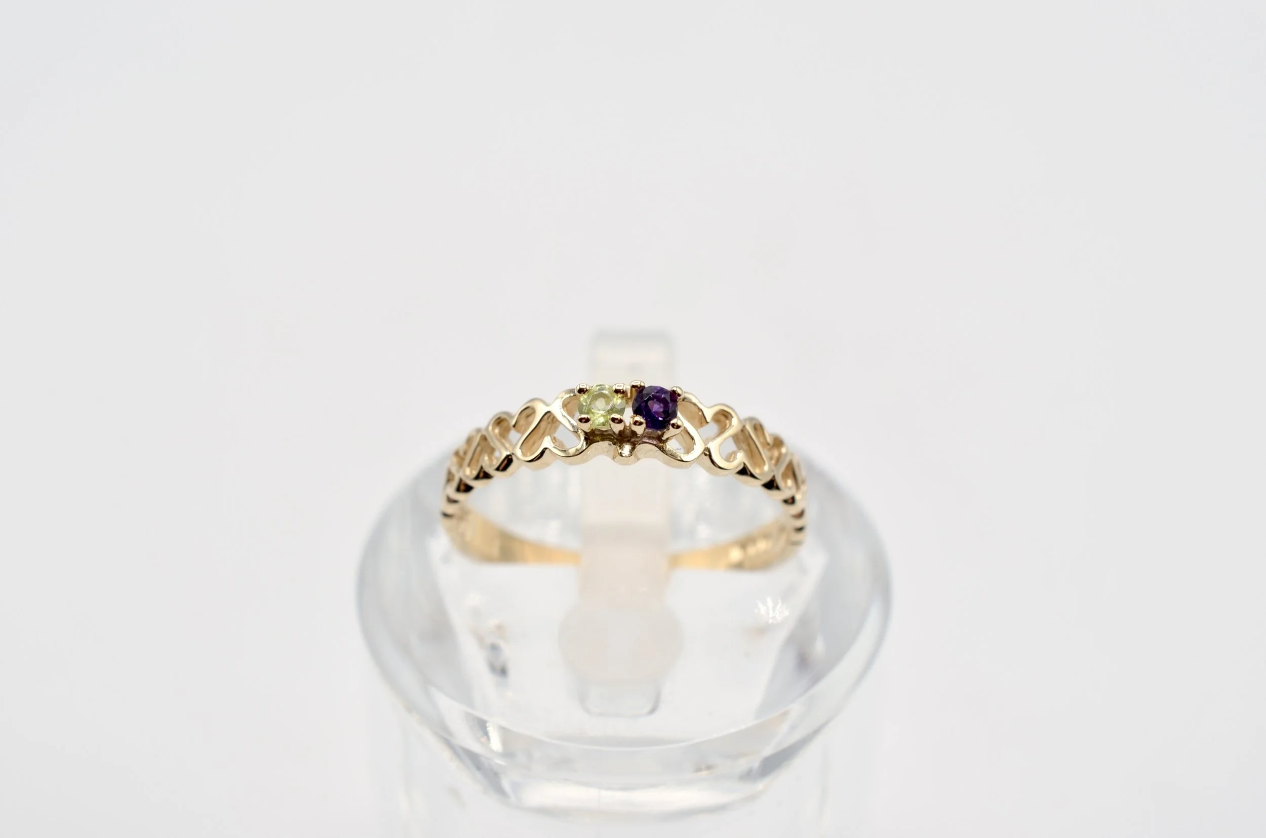 14K Gold Amethyst & Peridot Ring Heart Band Size 7 Birthstone Ring 1.7g