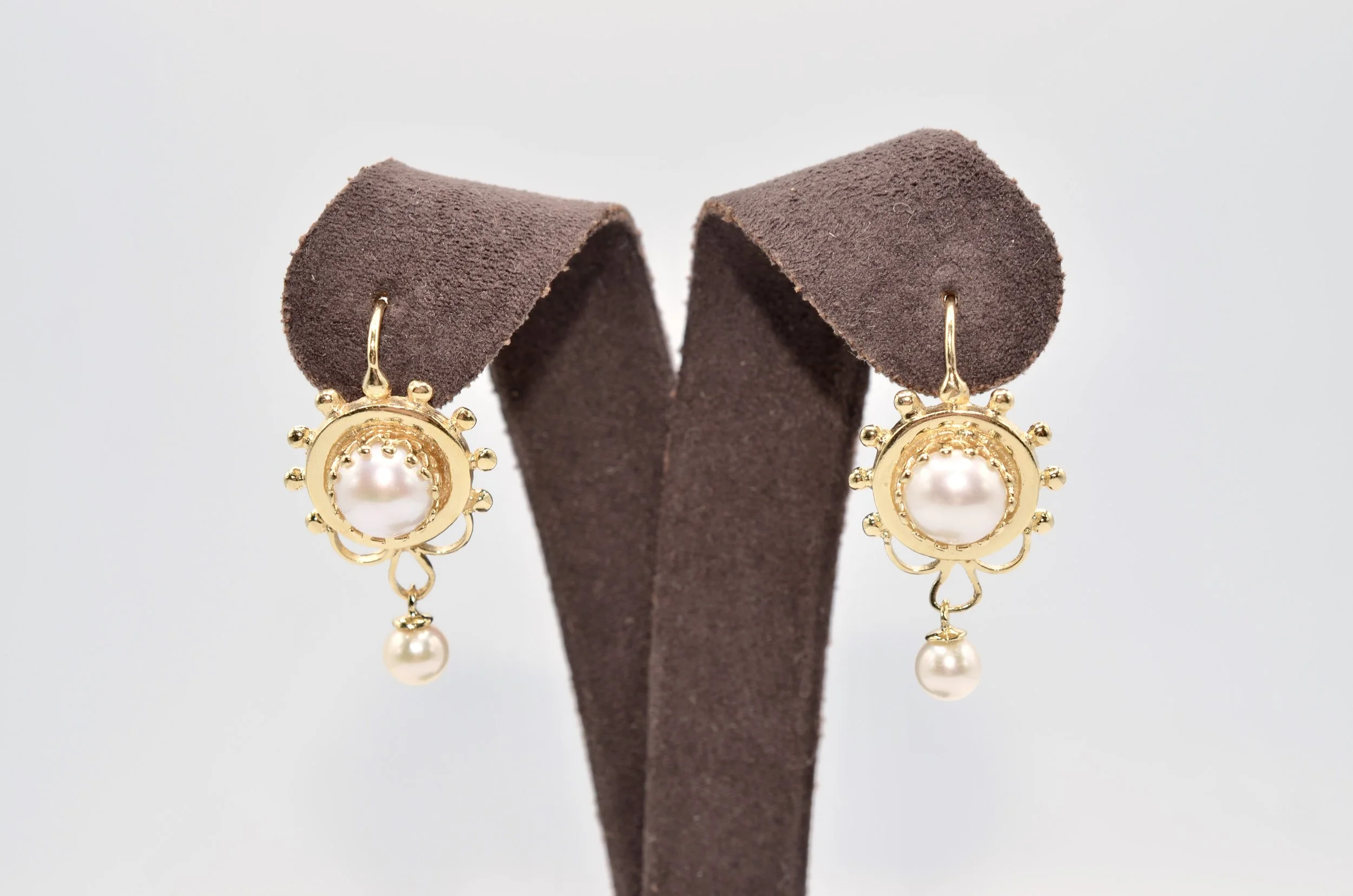 Vintage 14K Yellow Gold Pearl Drop Dangle Earrings Leverback 5.3g Estate