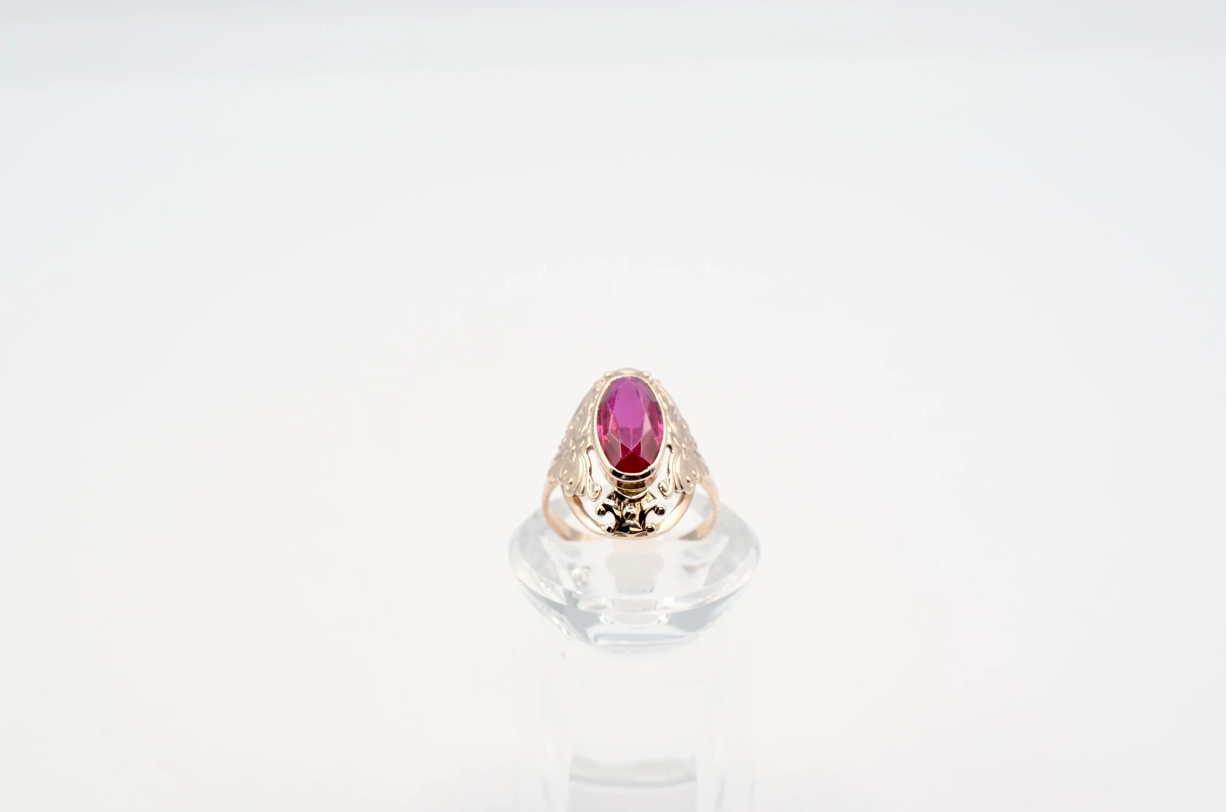 Vintage 14K Rose Gold Ruby Color Stone Ring Oval Bezel Set Size 8.5 Ornate~5.0gr