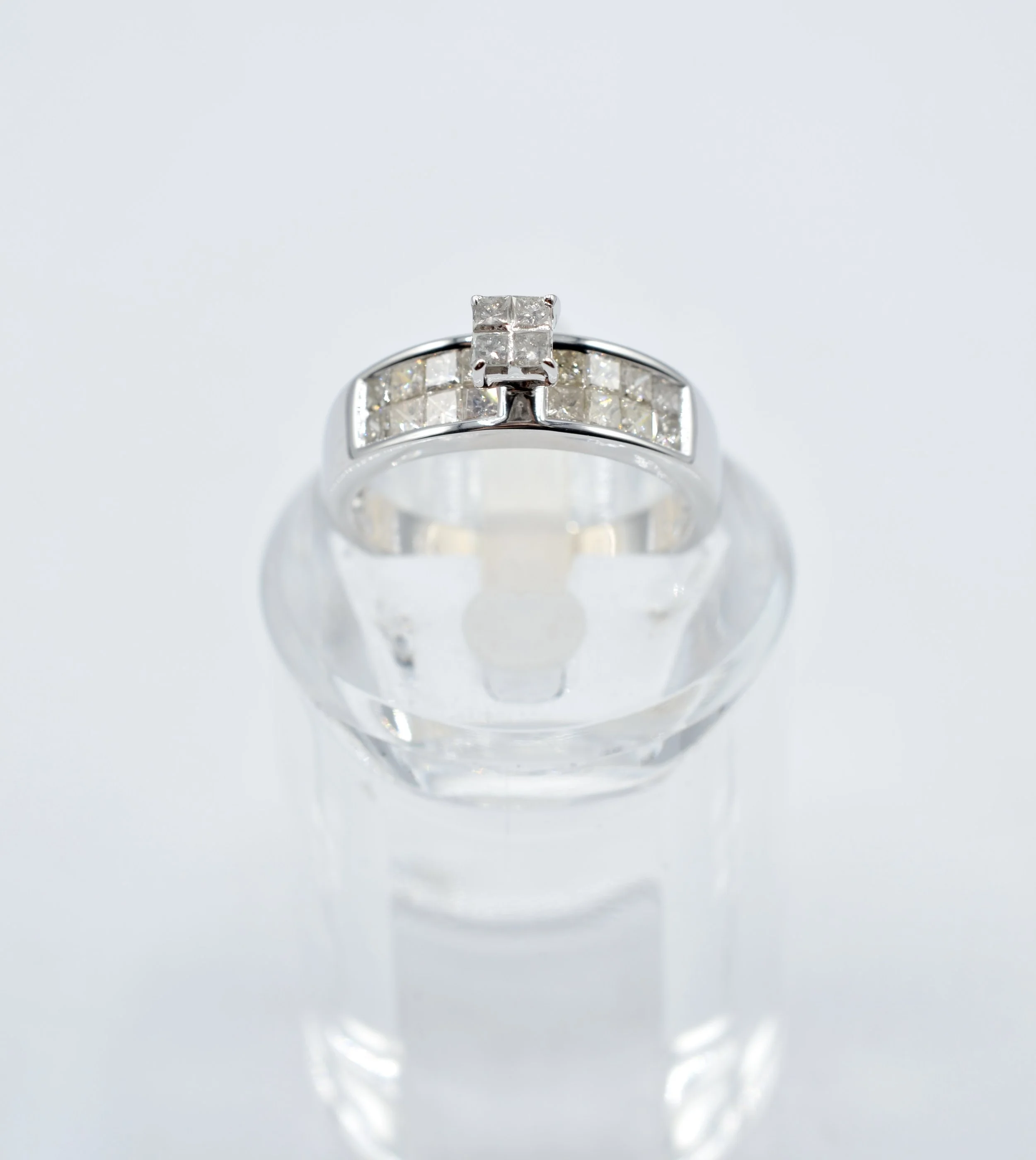 14k White Gold Natural Princess Cut Diamond Engagement/Promise Ring – 4.2g
