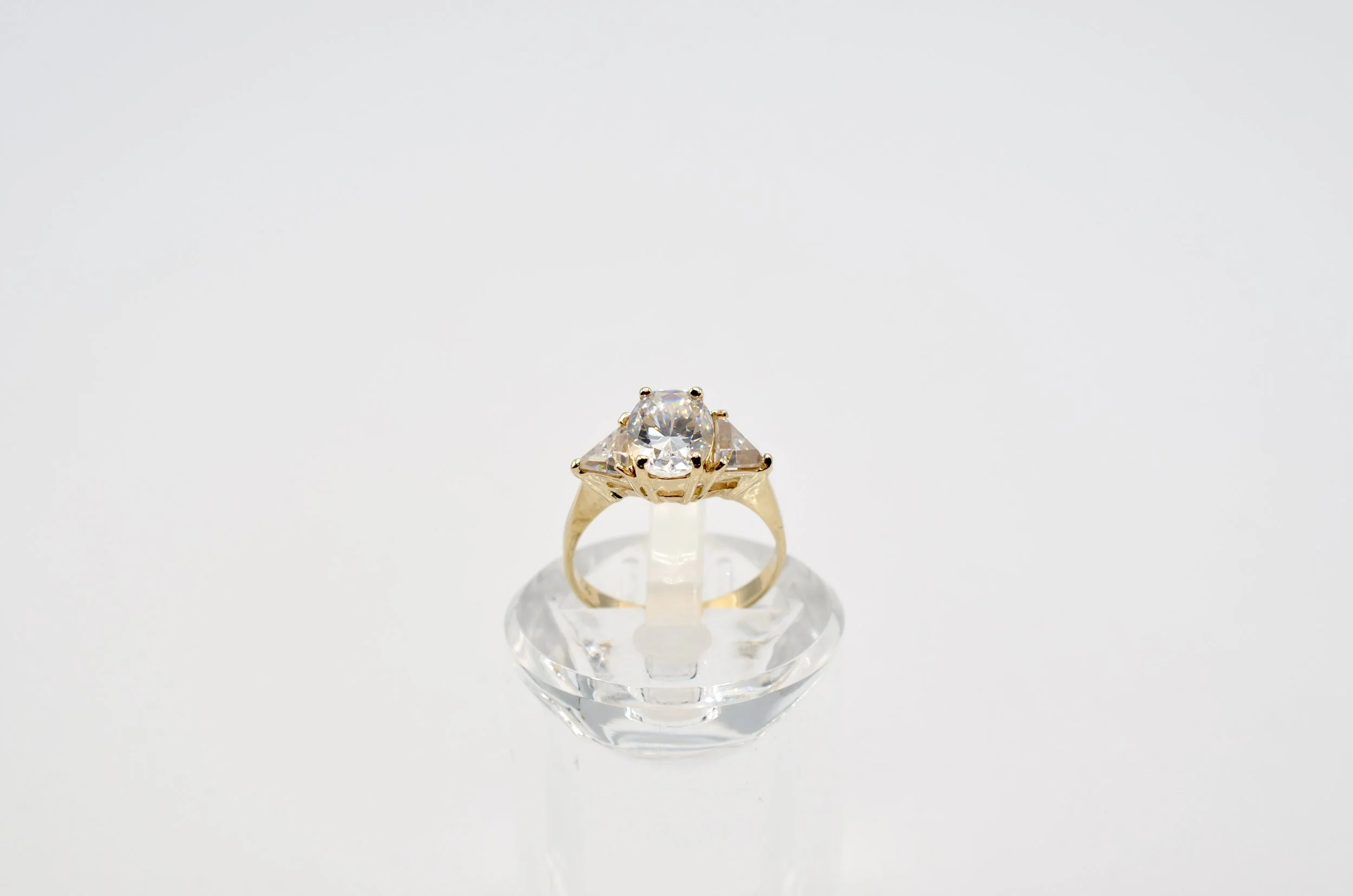 14K Yellow Gold CZ 3-Stone Ring Oval & Trillion Cut Engagement Style Size 7.25