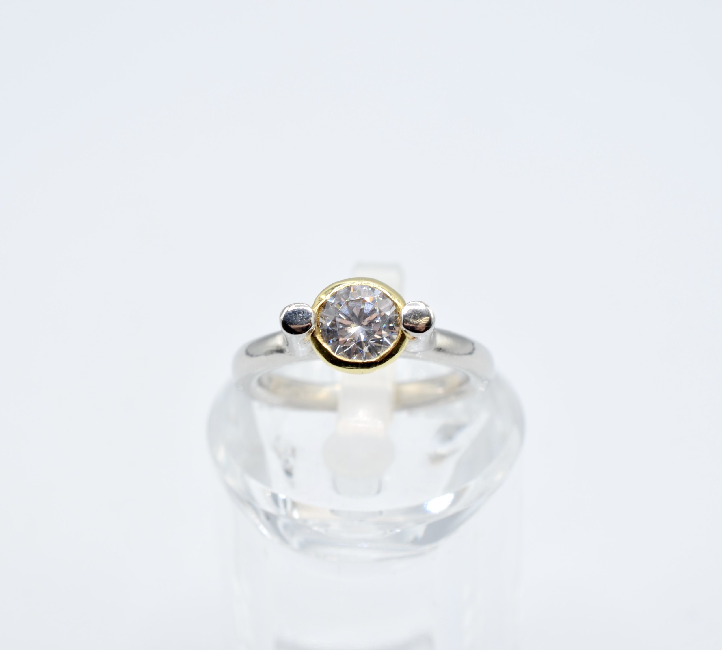 Platinum & 14K Gold Solitaire Cubic Zirconia Ring Bezel Set Size 8.5 – 12.2g
