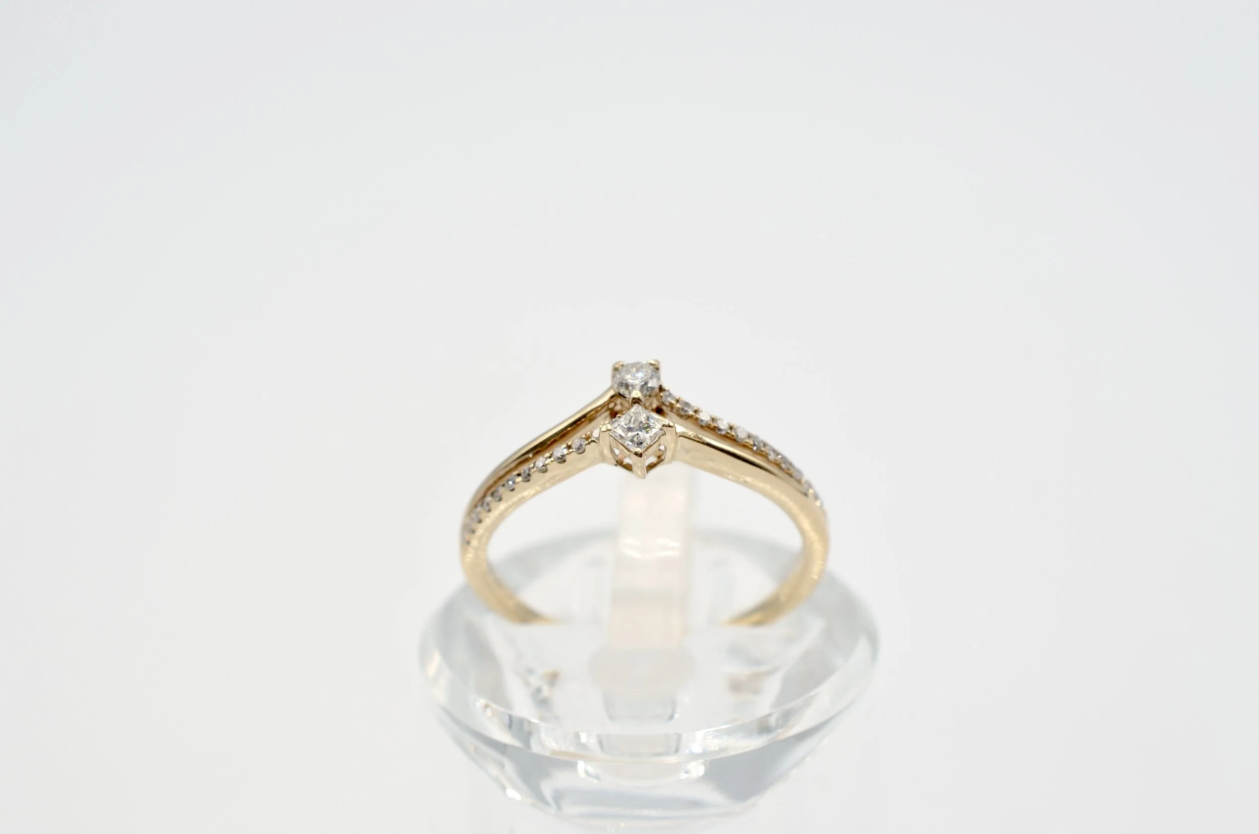 10K Yellow Gold Diamond Ring Round & Princess Cut Wedding Band Size 10~2.1g