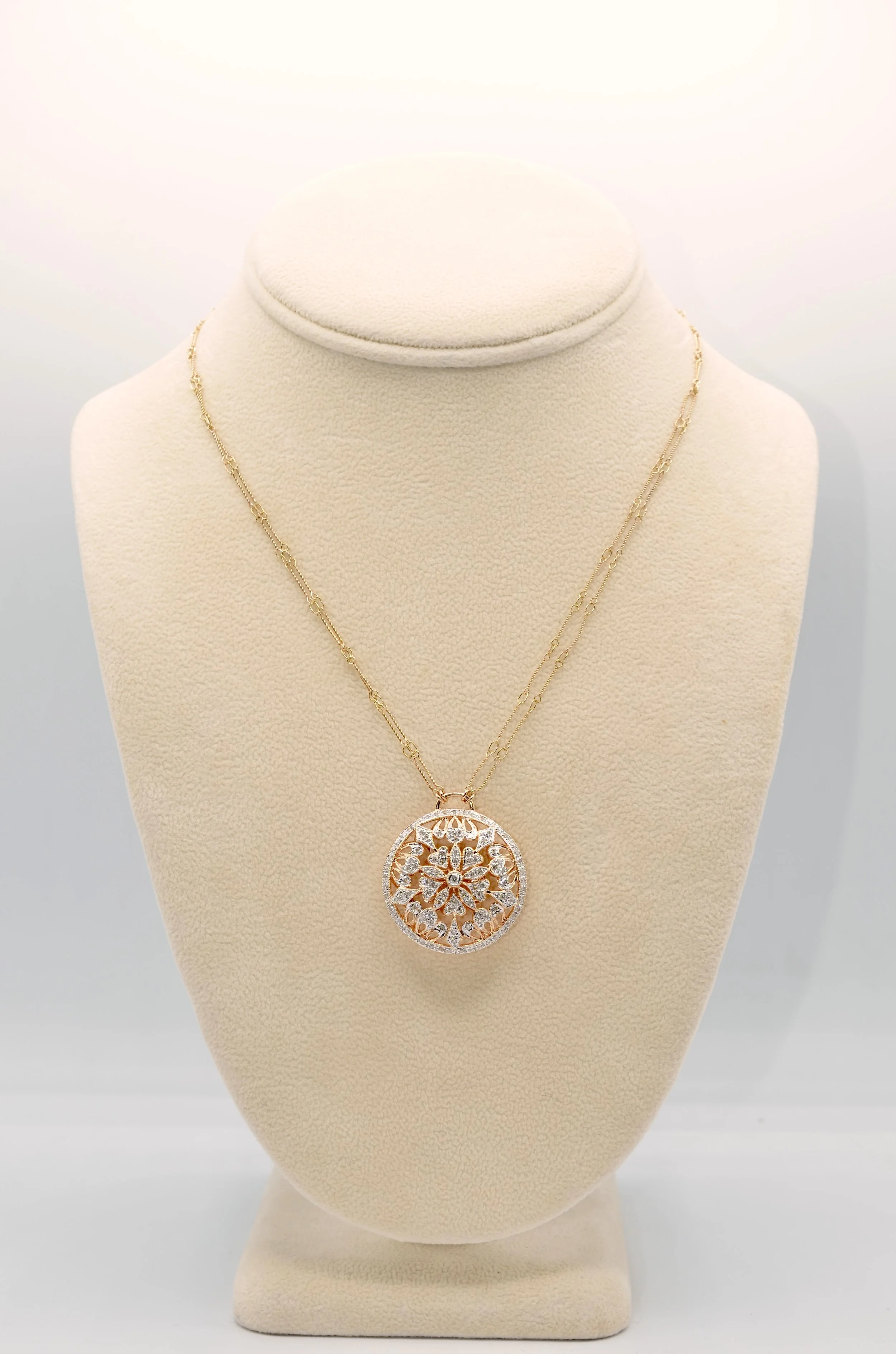 14K Two Tone Gold Natural Diamond Mandala Floral Pendant Necklace 8.9g 16"