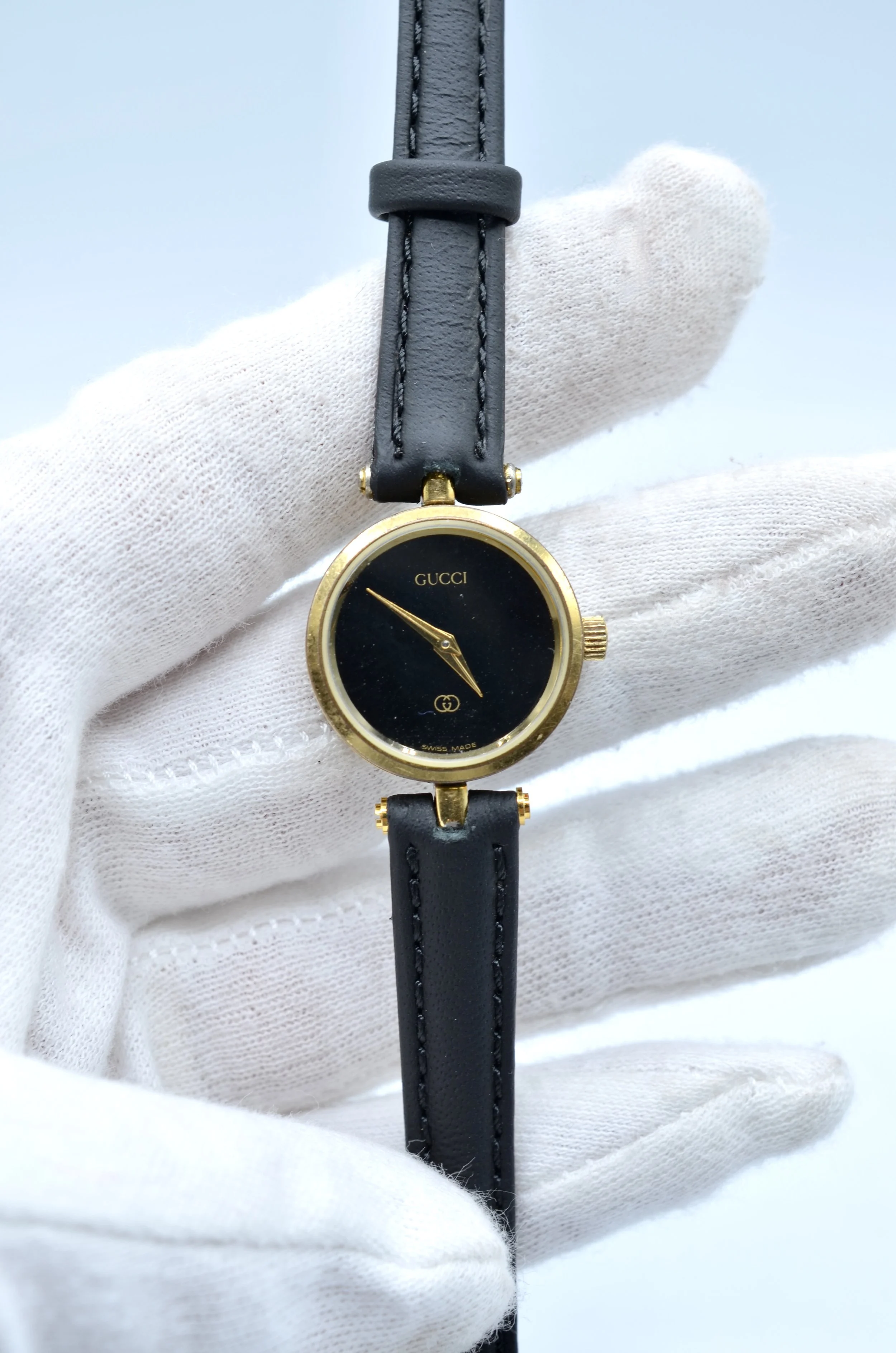 Vintage Gucci 3000L Swiss Made Ladies Watch – Black Dial – New Leather Strap

