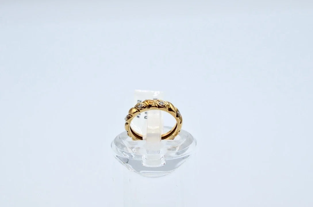 14k Vintage Gold And Diamond Eternity Band. 3.3gr