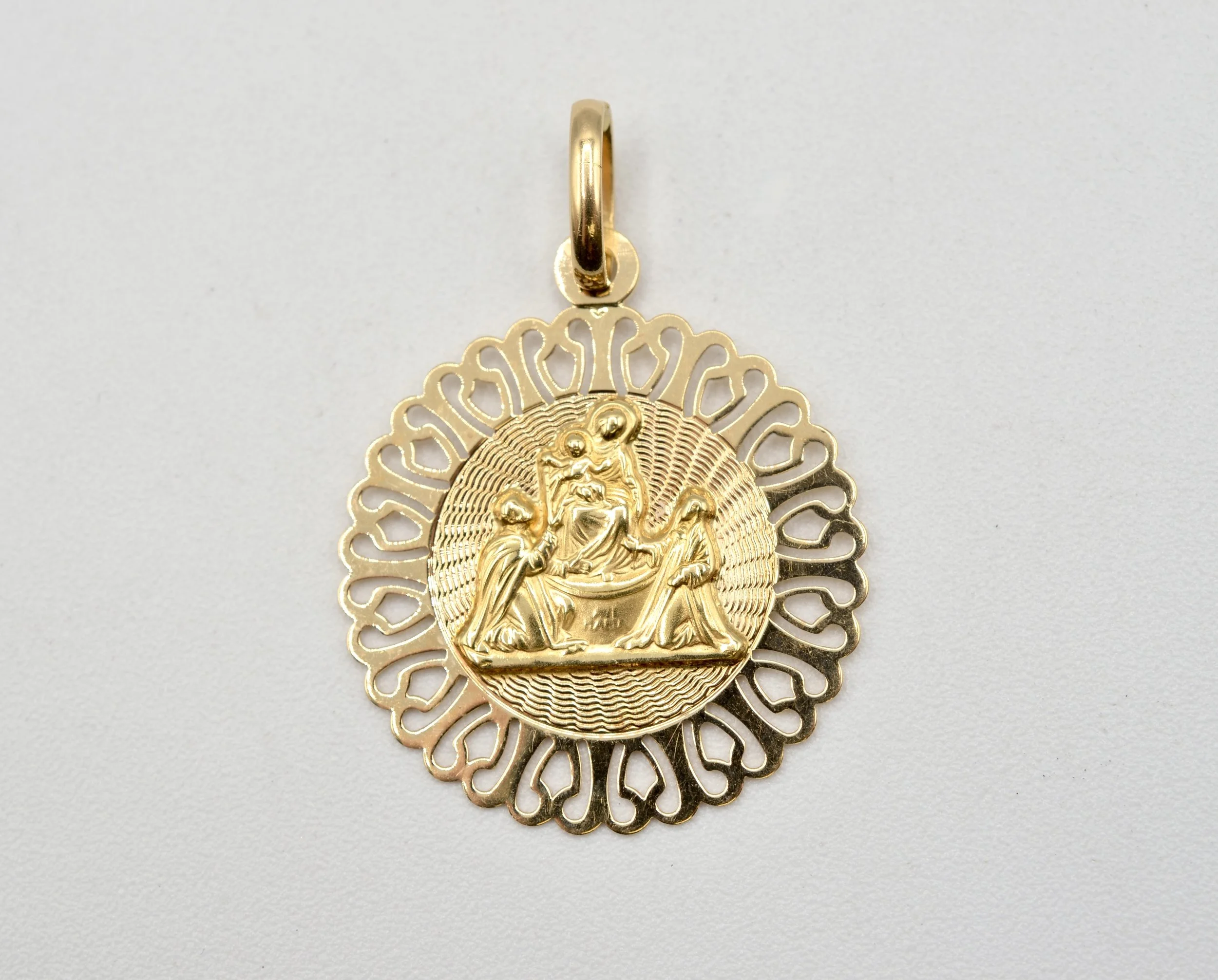 18K Yellow Gold Virgen del Carmen Medal Pendant Religious Charm 35mm 3.0g