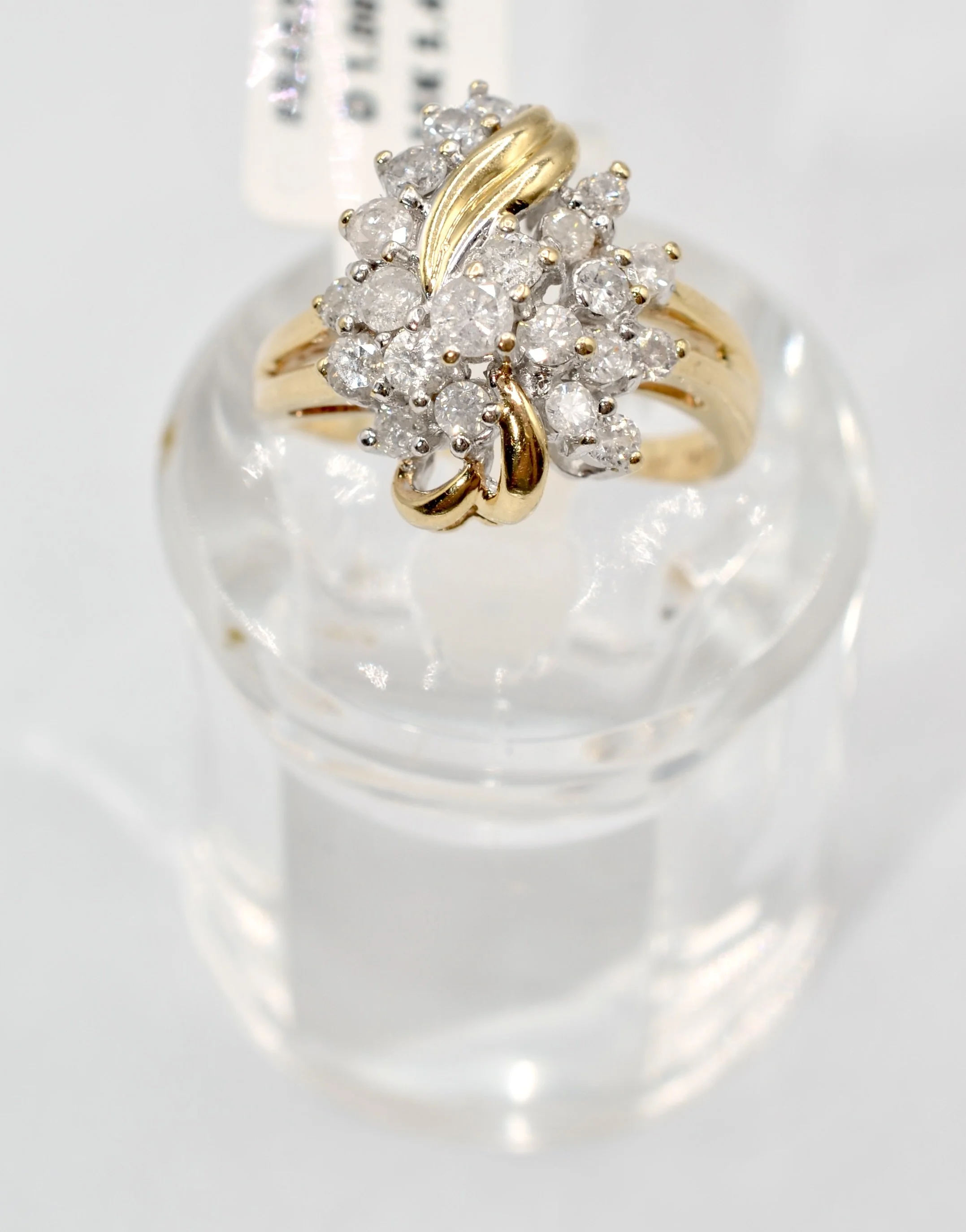 Vintage 14K Two Tone Gold Natural Diamond Cluster Ring 0.70 CTW Size 6 5.4g