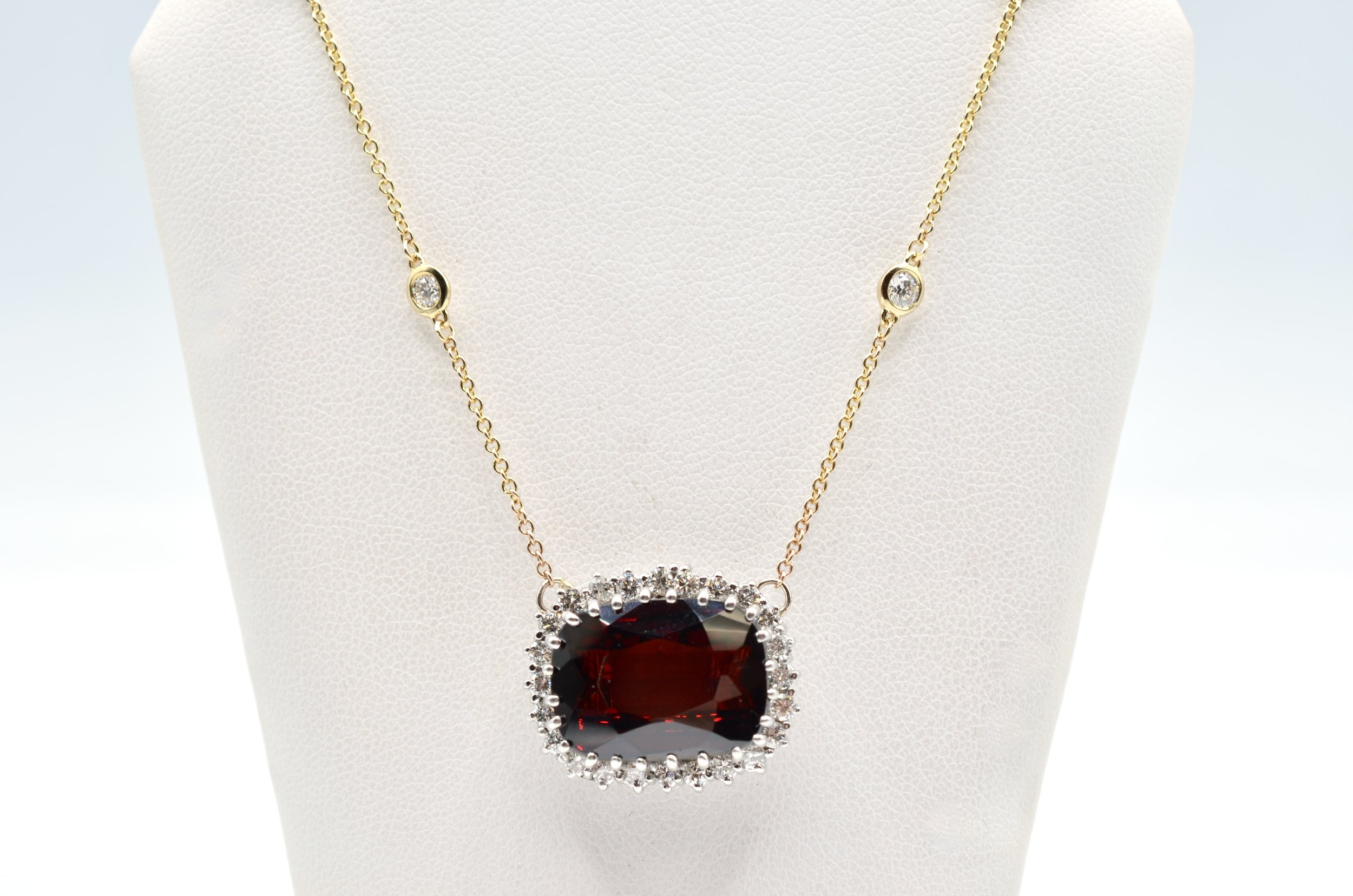 14K Gold Effy Garnet Diamond Necklace 6CT Garnet Halo 1.00CT 8.9g