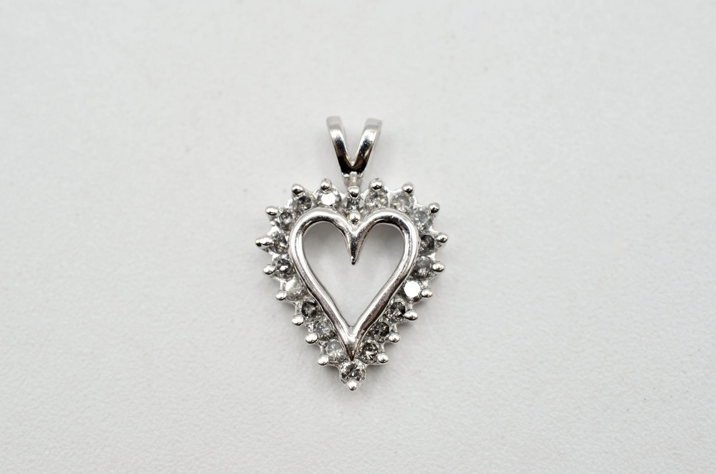 10K White Gold Diamond Heart Pendant 0.30 CTW Natural Diamonds 1.9g