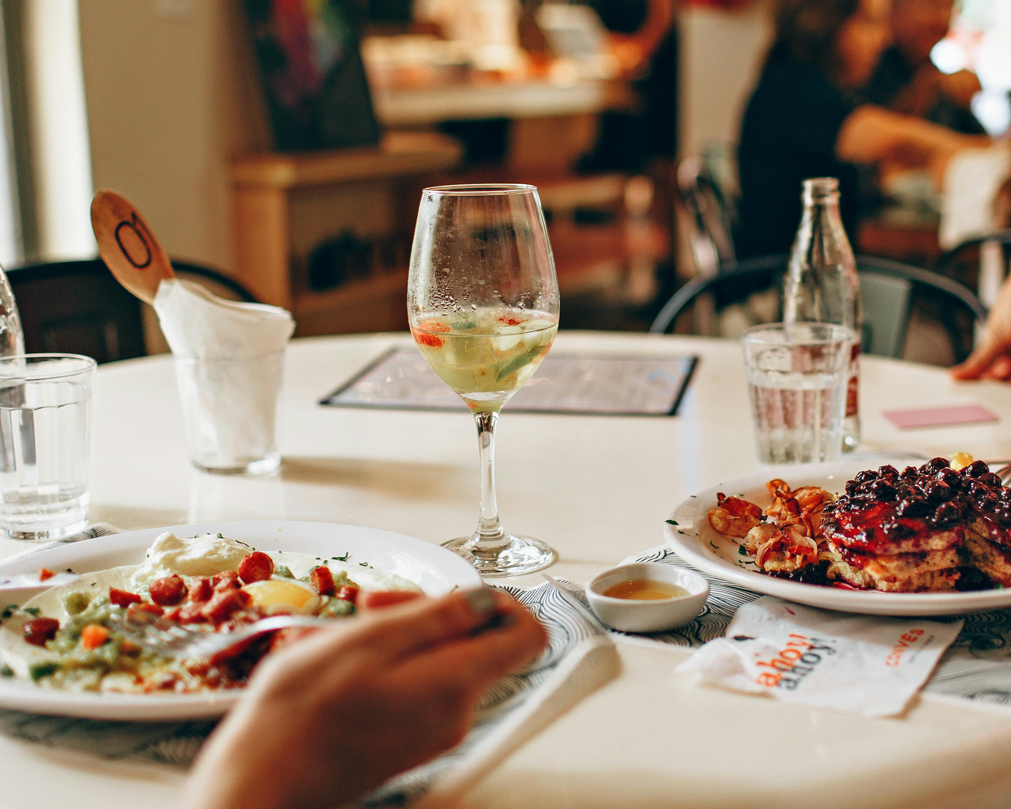 How to Eat Healthy on Vacation (Without Missing the Fun)