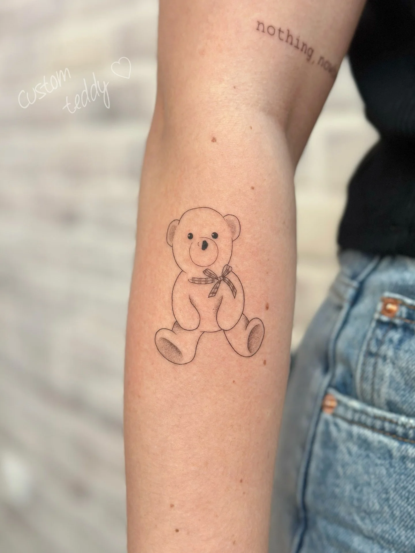 ⭐️ Scroll for more ⭐️ Can you tell I love this bear? 🧸🎀 custom Teddy ~ including the half broken nose ~ for the lovely Tiarna 🩷 and some sweet script tattoos 💌

⭐️ Want to book in your next tattoo? 

Click the link in my bio to submit a booking e