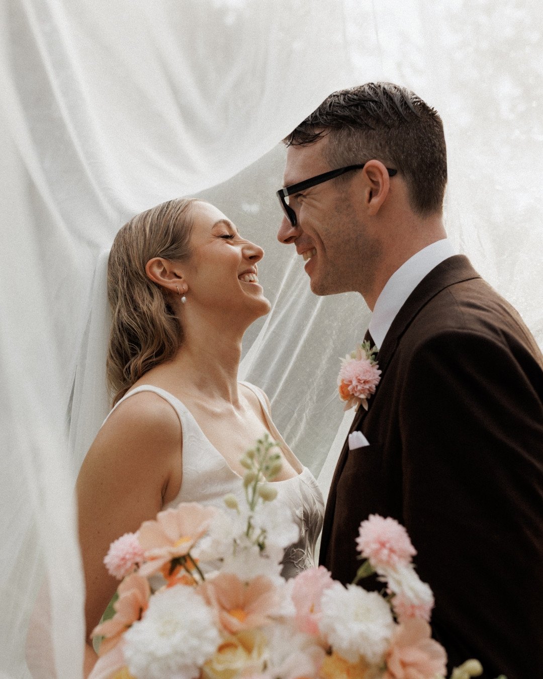 We love Kelly &amp; Mike! 💍🤎🕊️ Such a beautiful and rainy day, but we all had the best time! ✨ Limited 2026-2027 availability, enquire with us at www.elevatedweddings.co ⁠
⁠
#sunshinecoastweddingphotographer #goldcoastweddingphotographer #australi