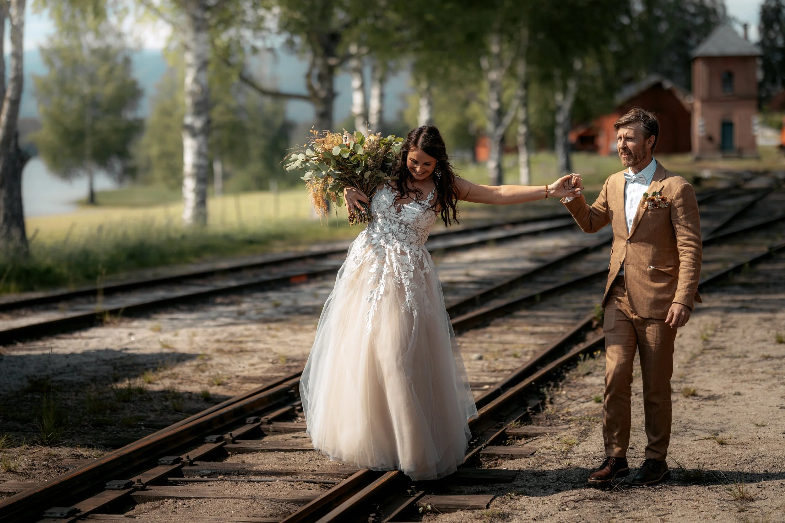 6 Ways to Feel Comfortable in Front of the Camera