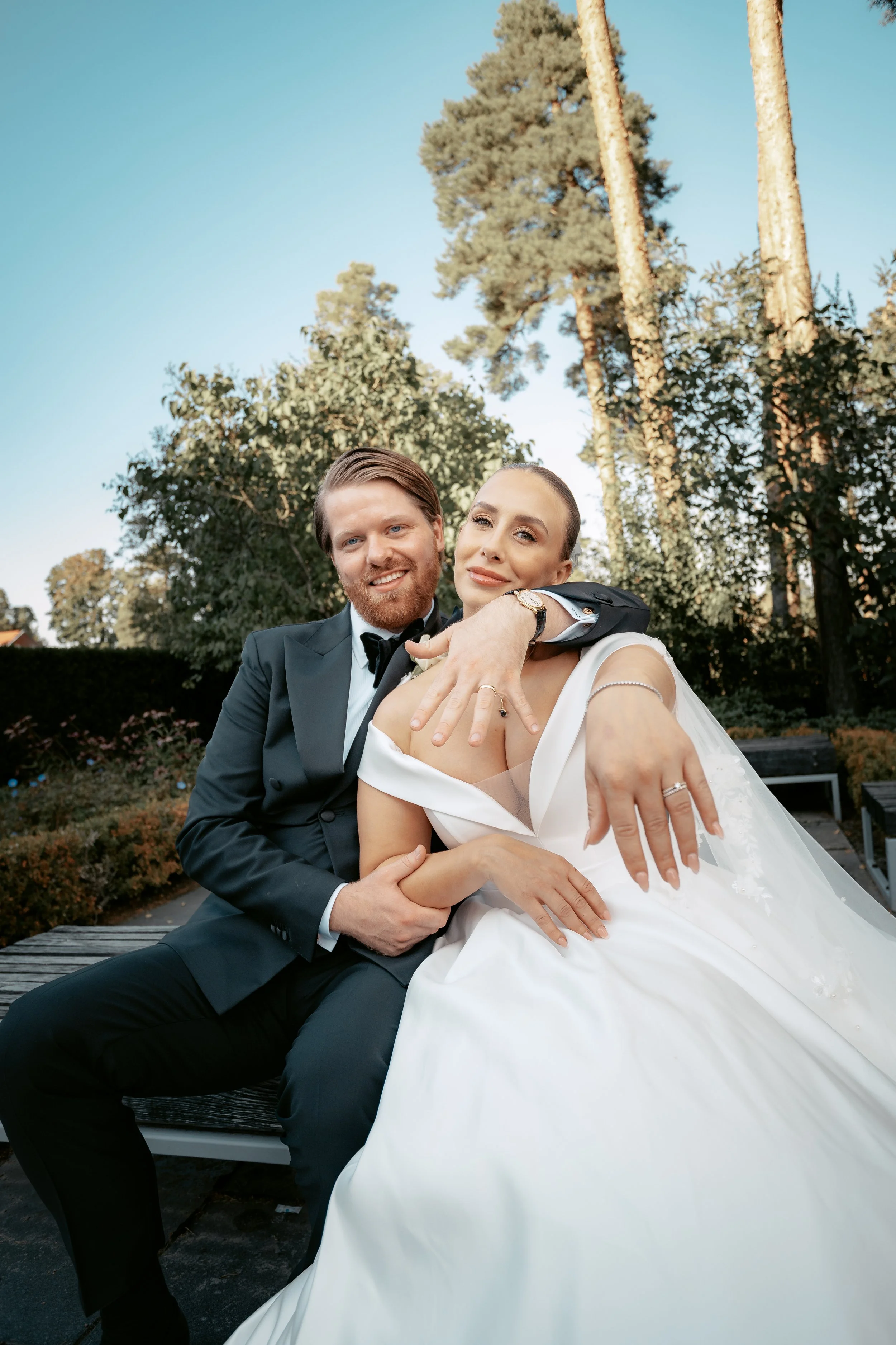 The Difference Between a Micro Wedding &amp; an Elopement