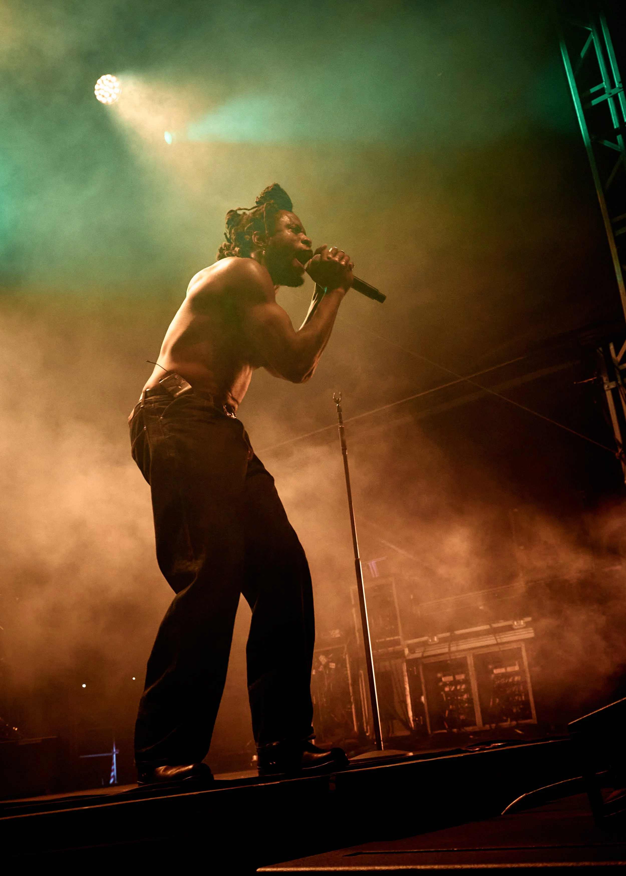 FRND MAGAZINE_ Obongjayar_WO26 7.jpg