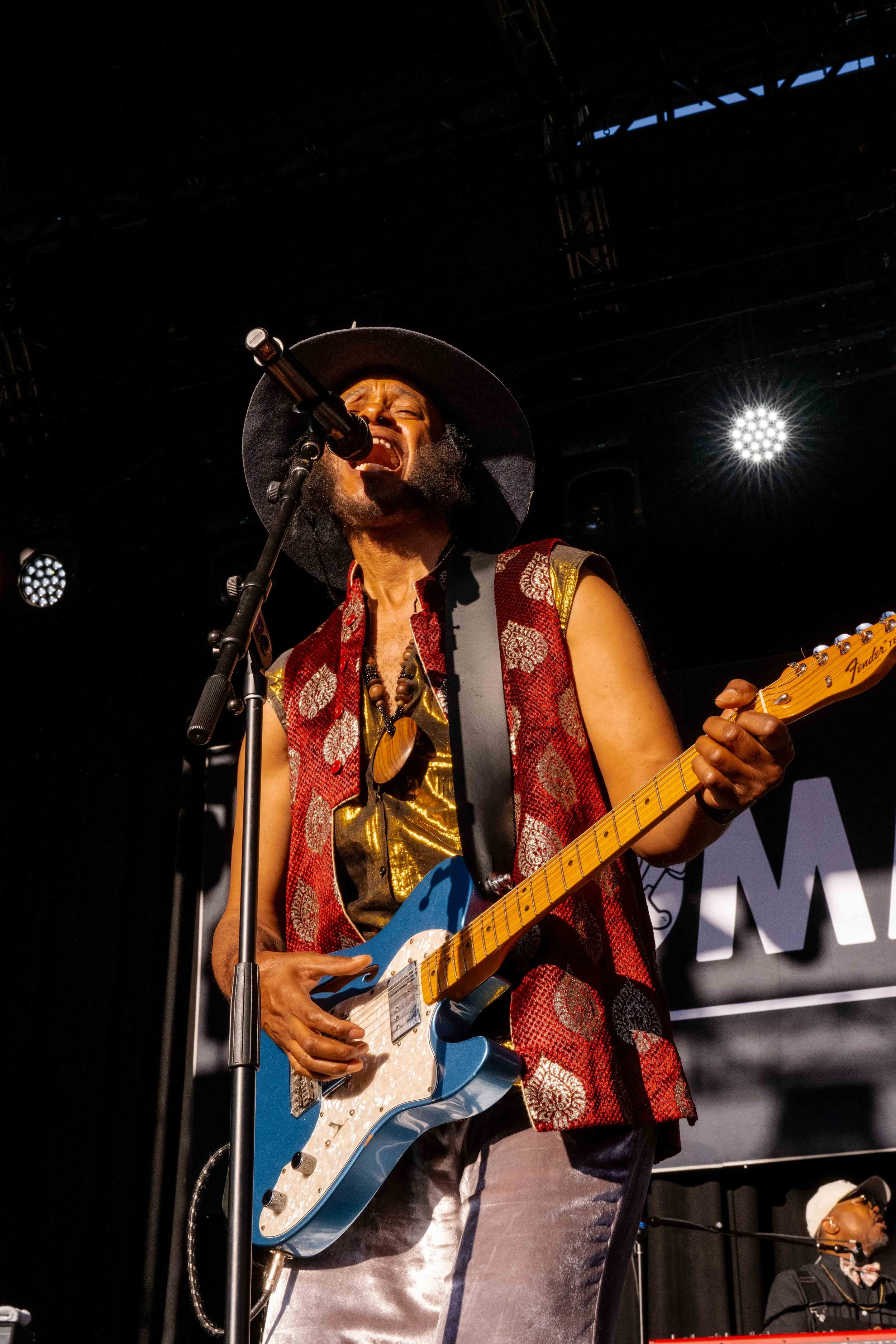 10 Minutes Backstage with Fantastic Negrito
