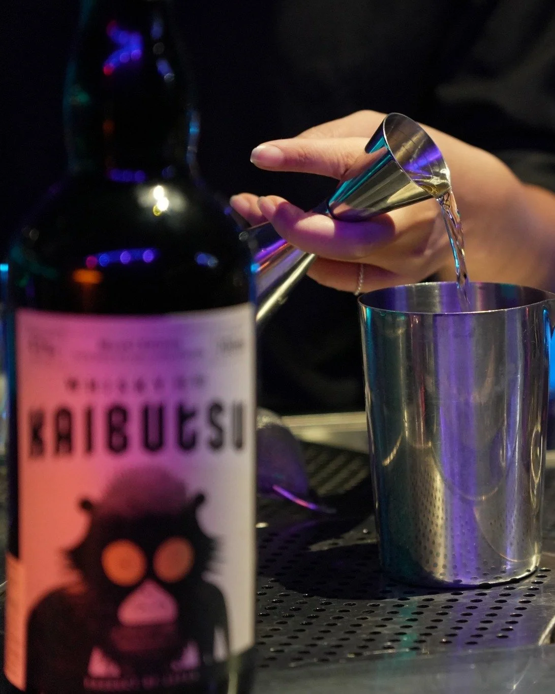 怪物 𝙒𝙖𝙩𝙘𝙝 𝙪𝙨 𝙥𝙤𝙪𝙧! 🥃...

 The perfect measure of Kaibutsu Whisky, bringing character to every glass. 🦍🔥 

#unleashyourspirit
𝙒𝙝𝙞𝙨𝙠𝙮 𝘾𝙧𝙖𝙛𝙩𝙚𝙙 𝙒𝙞𝙩𝙝 𝙋𝙚𝙧𝙨𝙤𝙣𝙖𝙡𝙞𝙩𝙮

#newwhisky #kaibutsuwhisky #怪物ウィスキー #kaibutsu #怪物 #