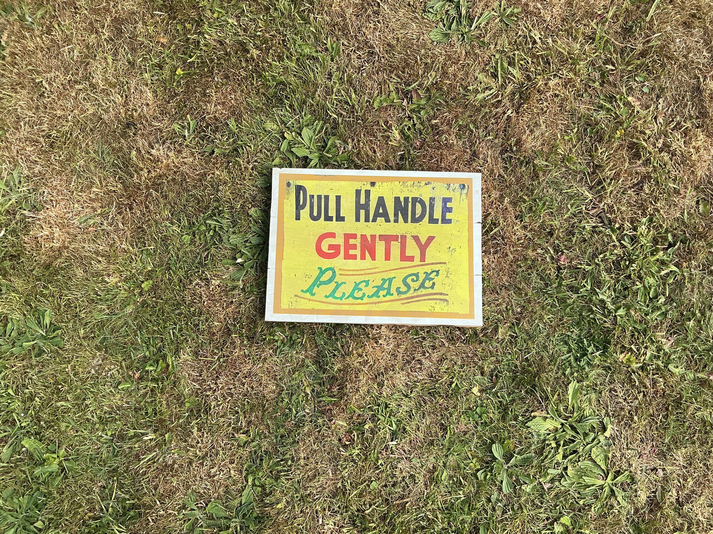 Pull handle sign