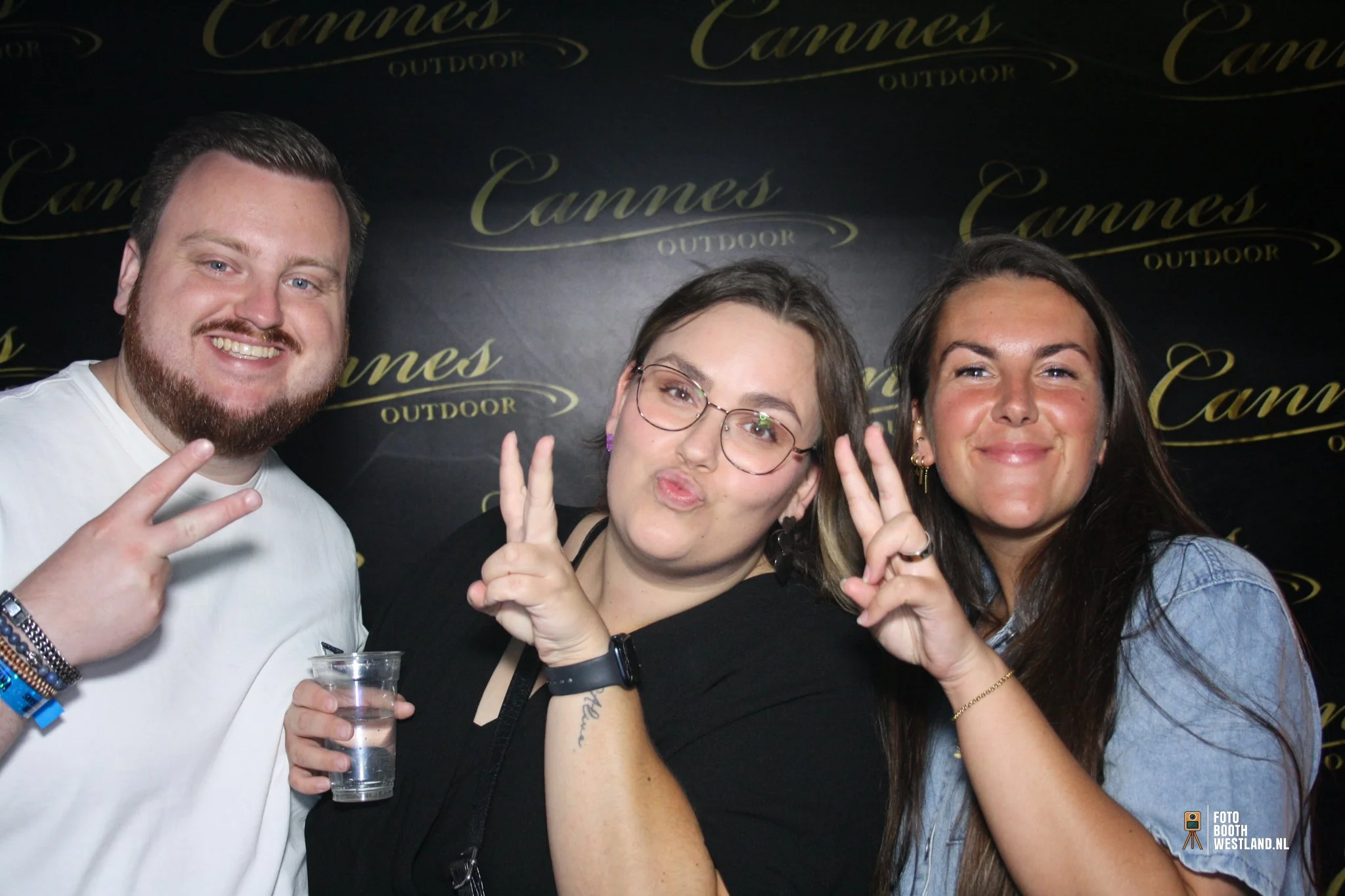 Fotoboothwesltand.nl - Cannes Outdoor-365.jpg