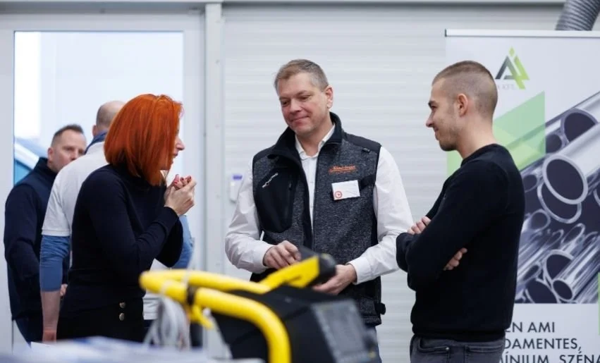 Totál Metál_Socal _fekvő.jpg