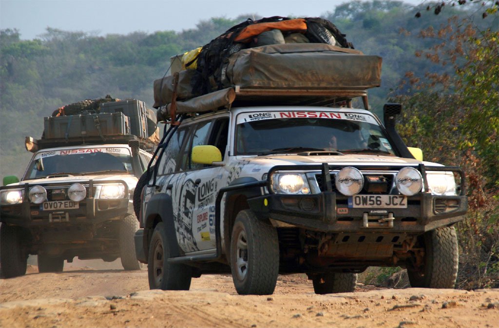 Nissan-Patrol-Long-Way-Down-2.jpg