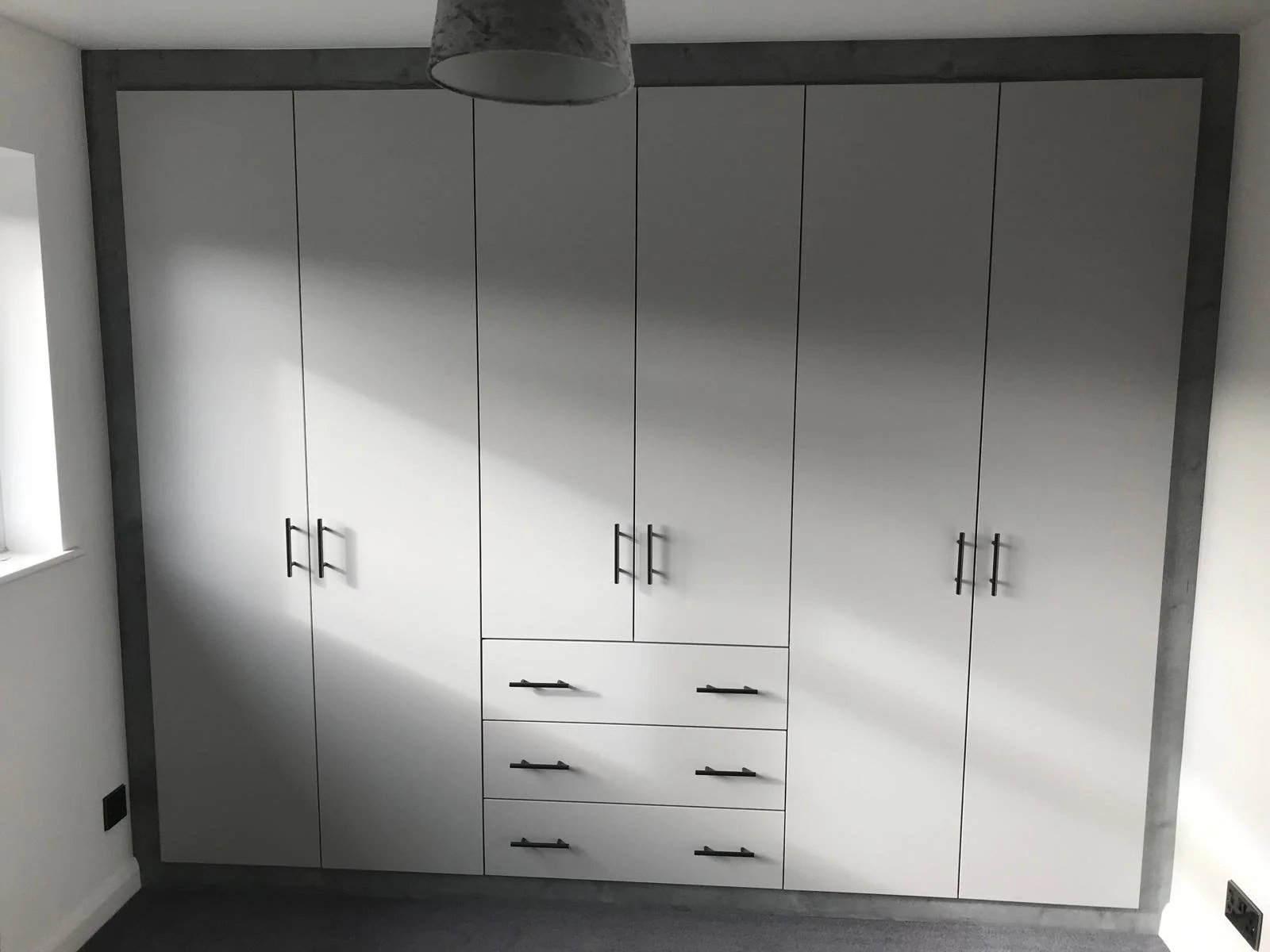 cheap. fitted wardrobes. fitted bedrooms. Valore. BA. light grey. full carcase. linen press. standard wardrobes. aldwick. bognor regis. west sussex