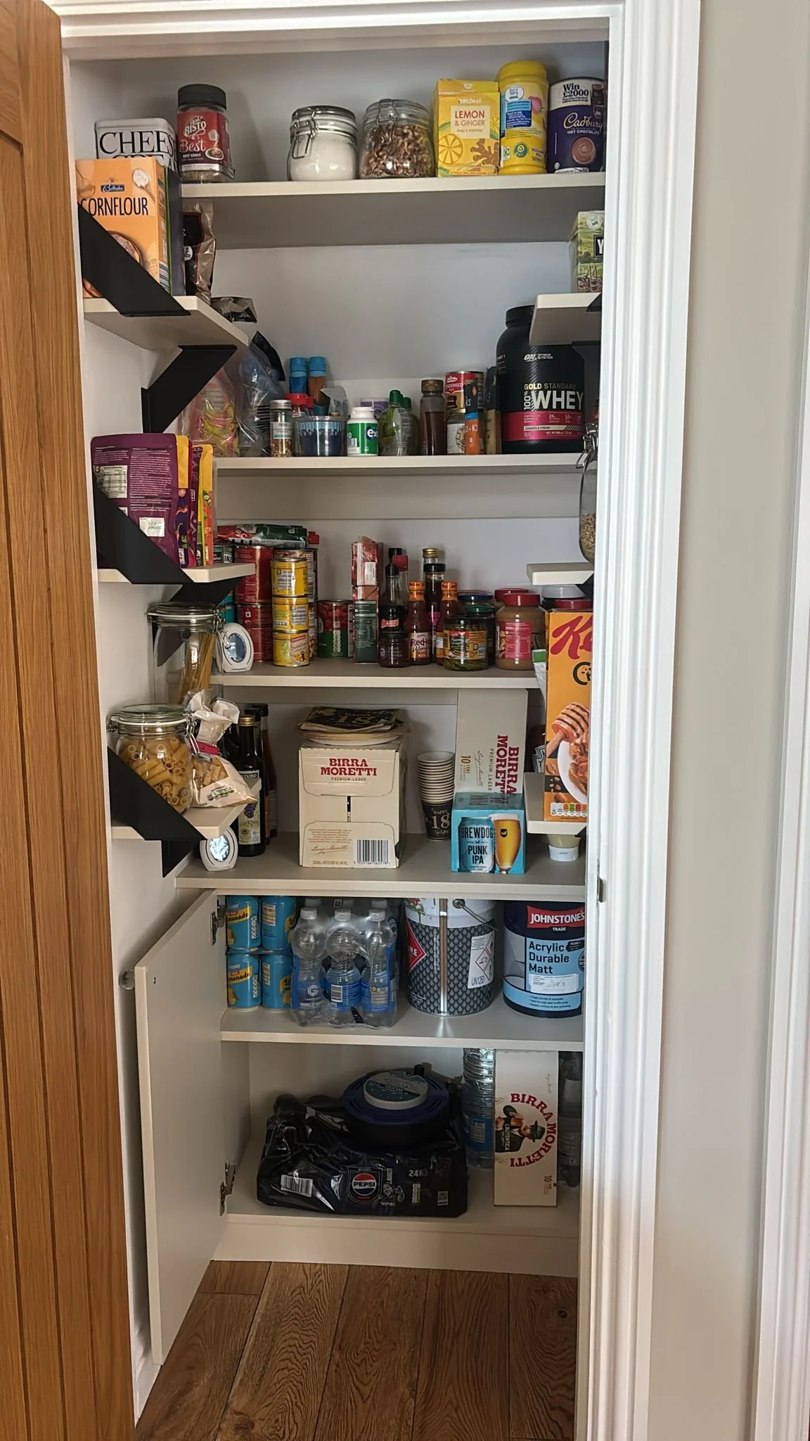 larder interior 2.jpg