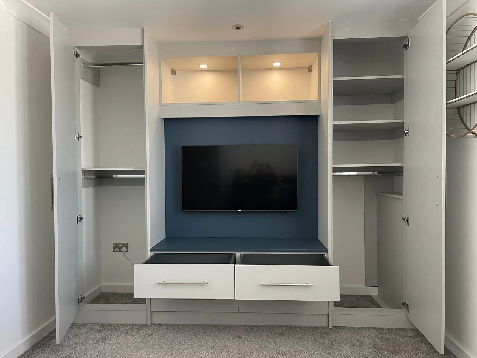 lounge blue grey 2.jpg