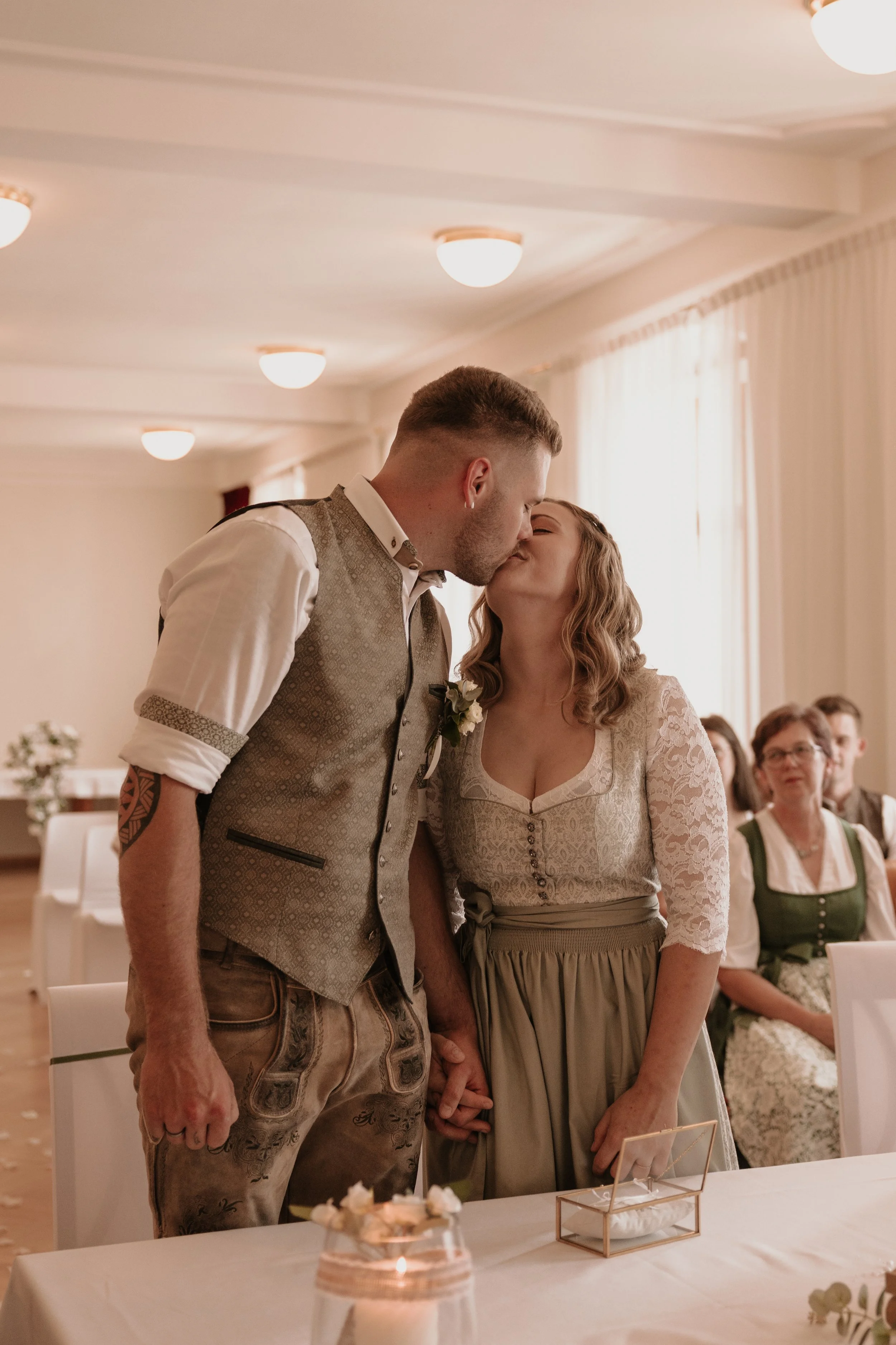 nathalieleitner-fotografie-standesamtliche-hochzeit-pottenstein.jpg.jpeg
