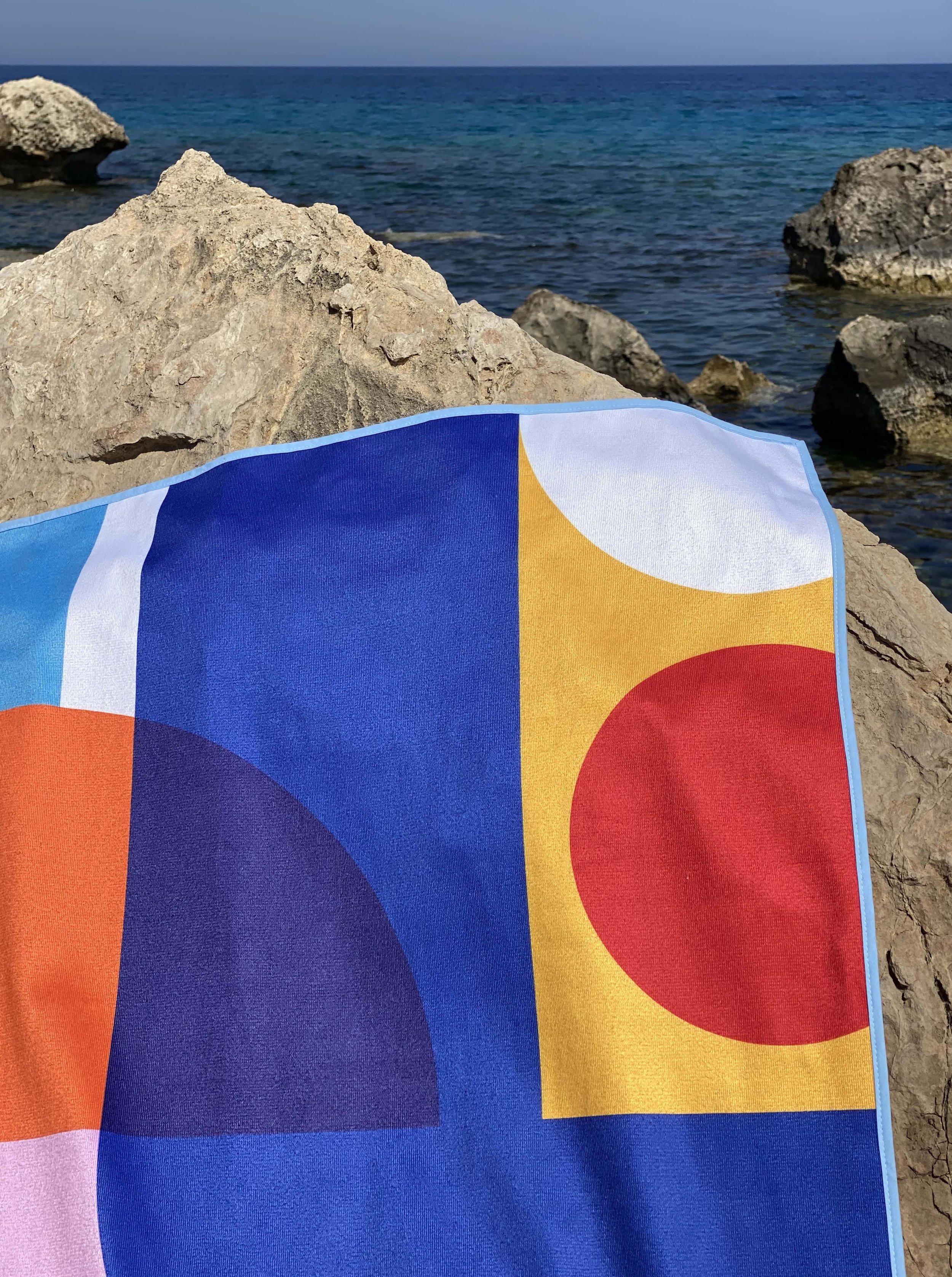 détail-serviette-plage-colorée-originale-fait-main.jpg